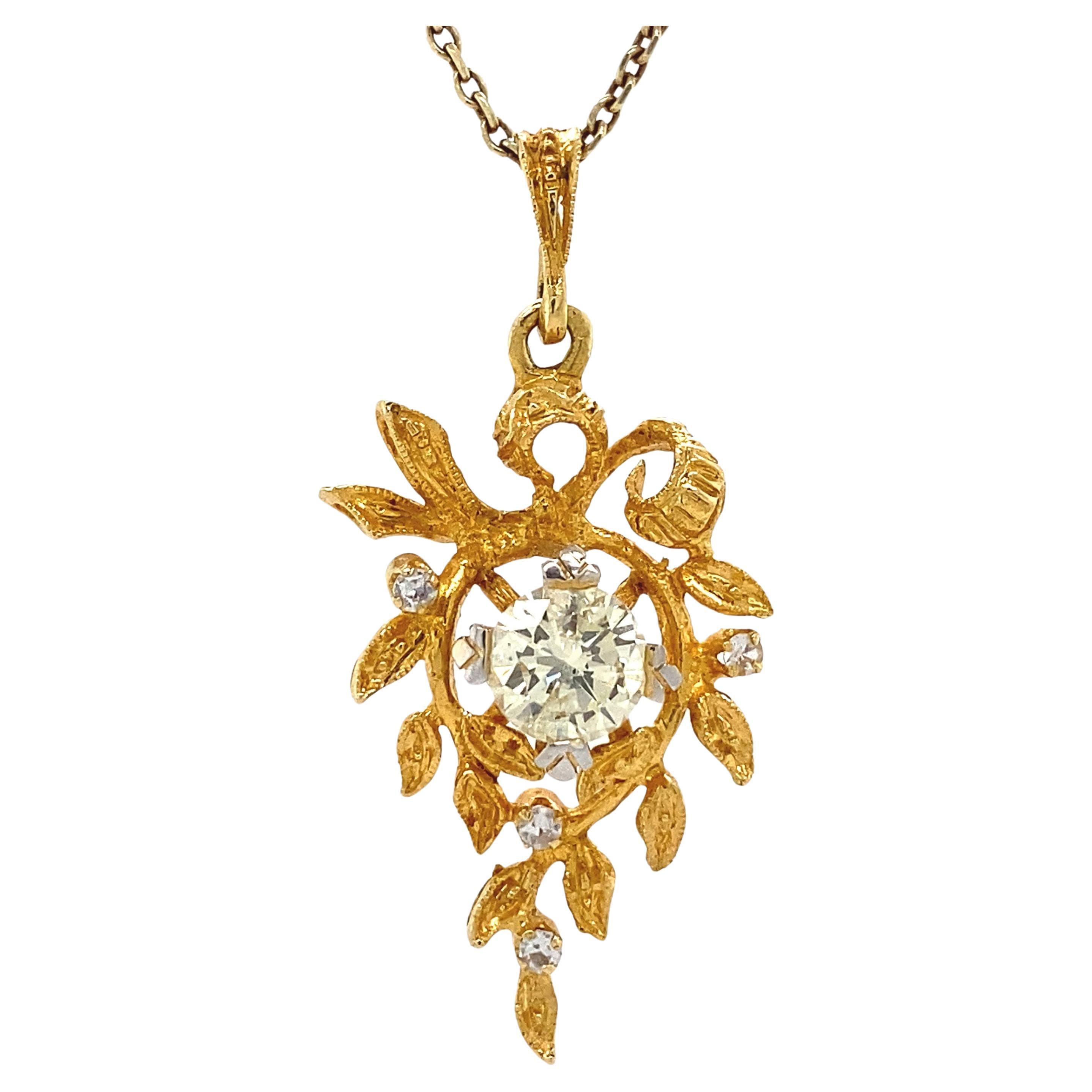 Pendentif vintage en or 18 carats avec fleurs et feuillage de diamants de 0,83 carat