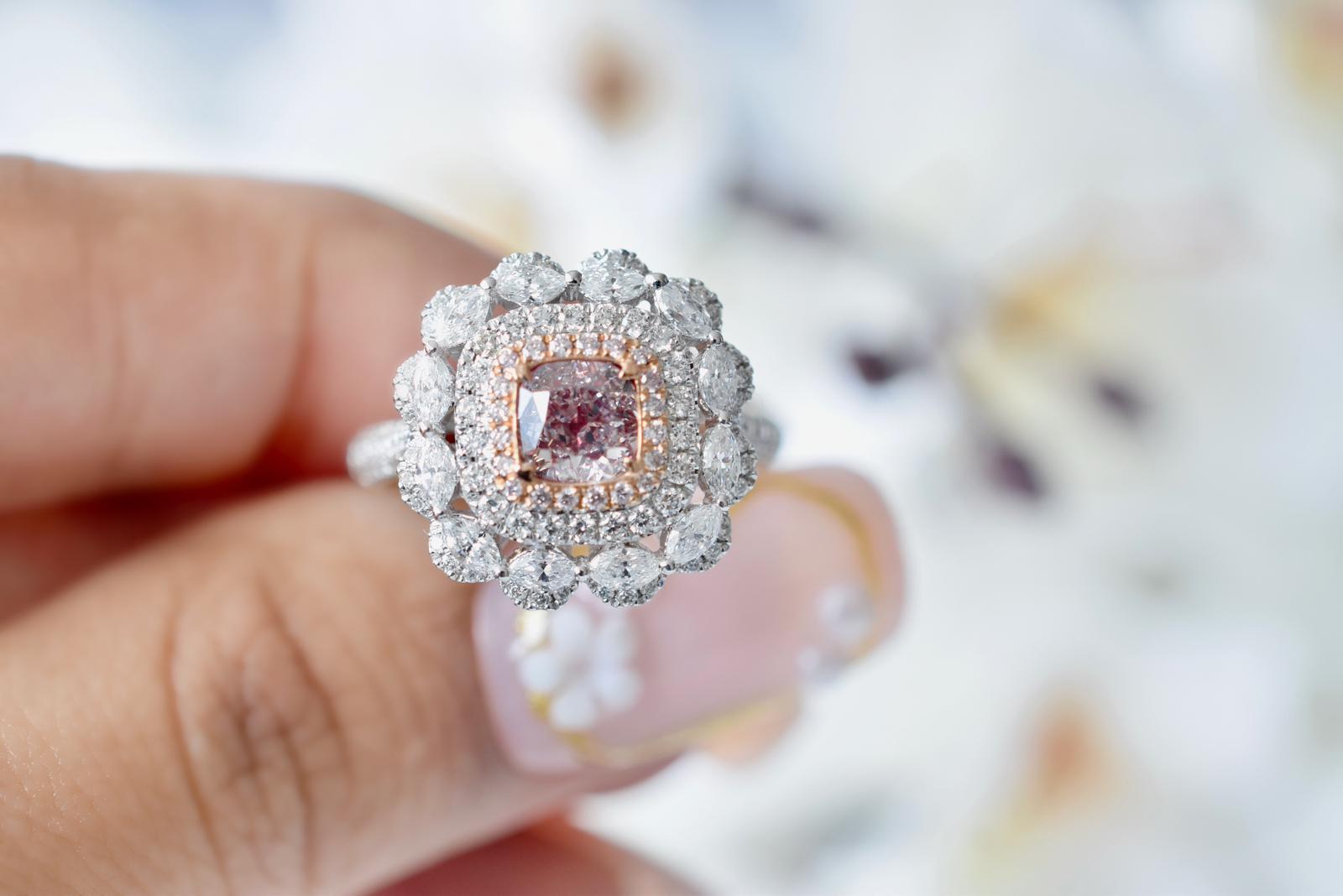 **100% NATURAL FANCY COLOUR DIAMOND JEWELLERIES**

✪ Jewelry Details ✪

♦ MAIN STONE DETAILS

➛ Stone Shape: Cushion
➛ Stone Color: Fancy Light Pinkish Brown
➛ Stone Weight: 0.83 carats
➛ GIA certified

♦ SIDE STONE DETAILS

➛ Side marquise diamonds