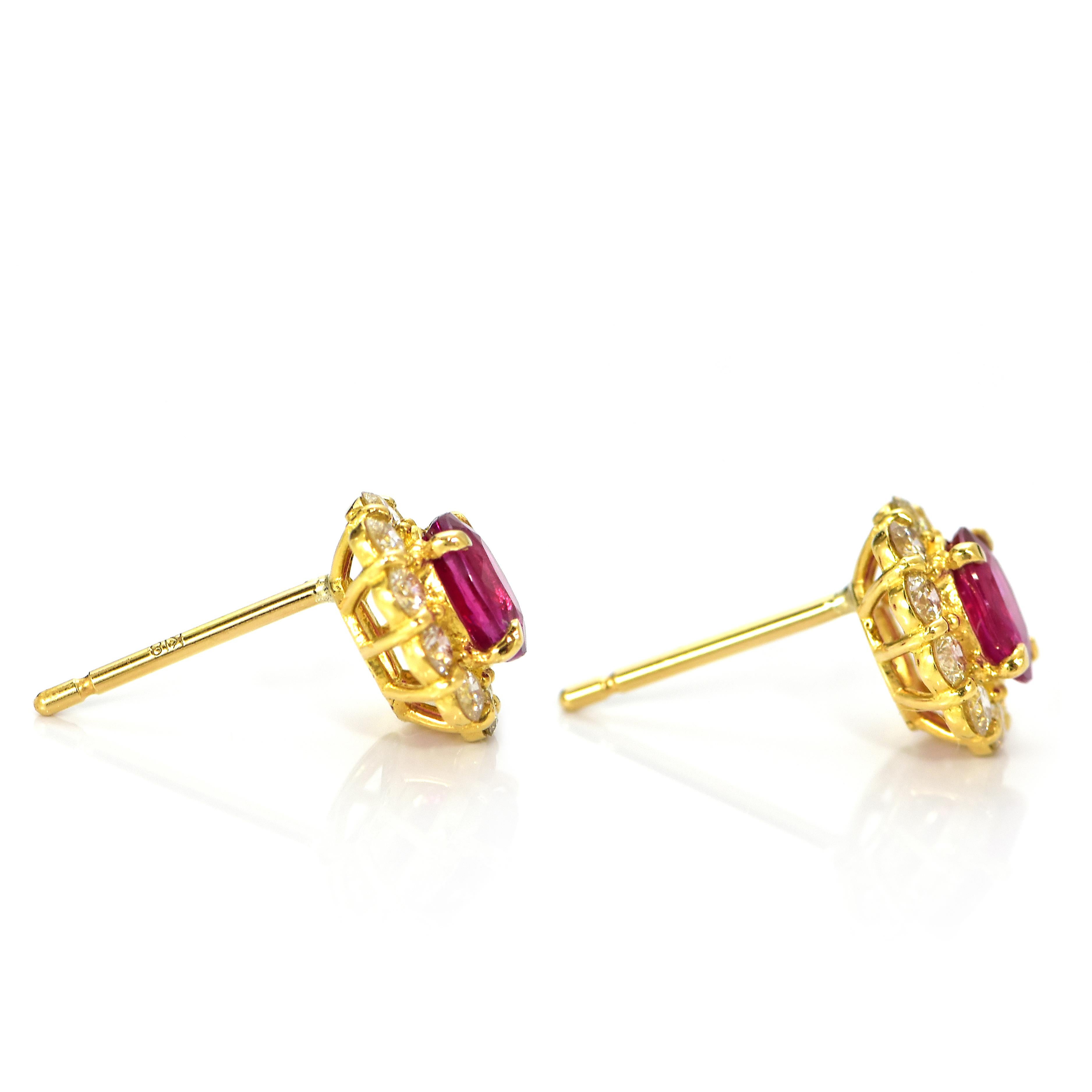 0.83 Carat Natural Burmese Ruby and Diamond Stud Earrings Made in 18 Karat Gold In New Condition For Sale In Tokyo, JP