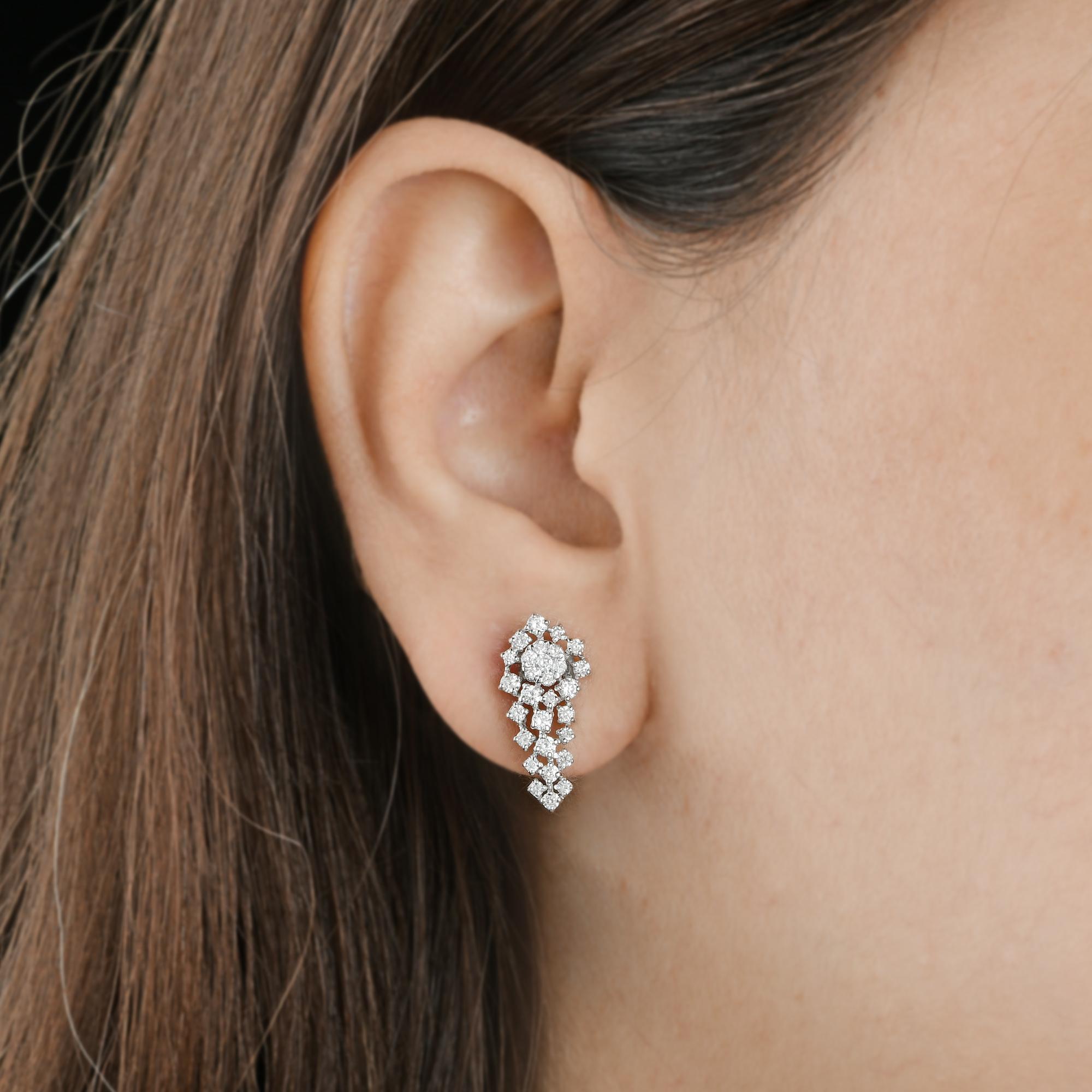 Modern 0.83 Carat SI Clarity HI Color Diamond Stud Earrings 18 Karat White Gold Jewelry For Sale