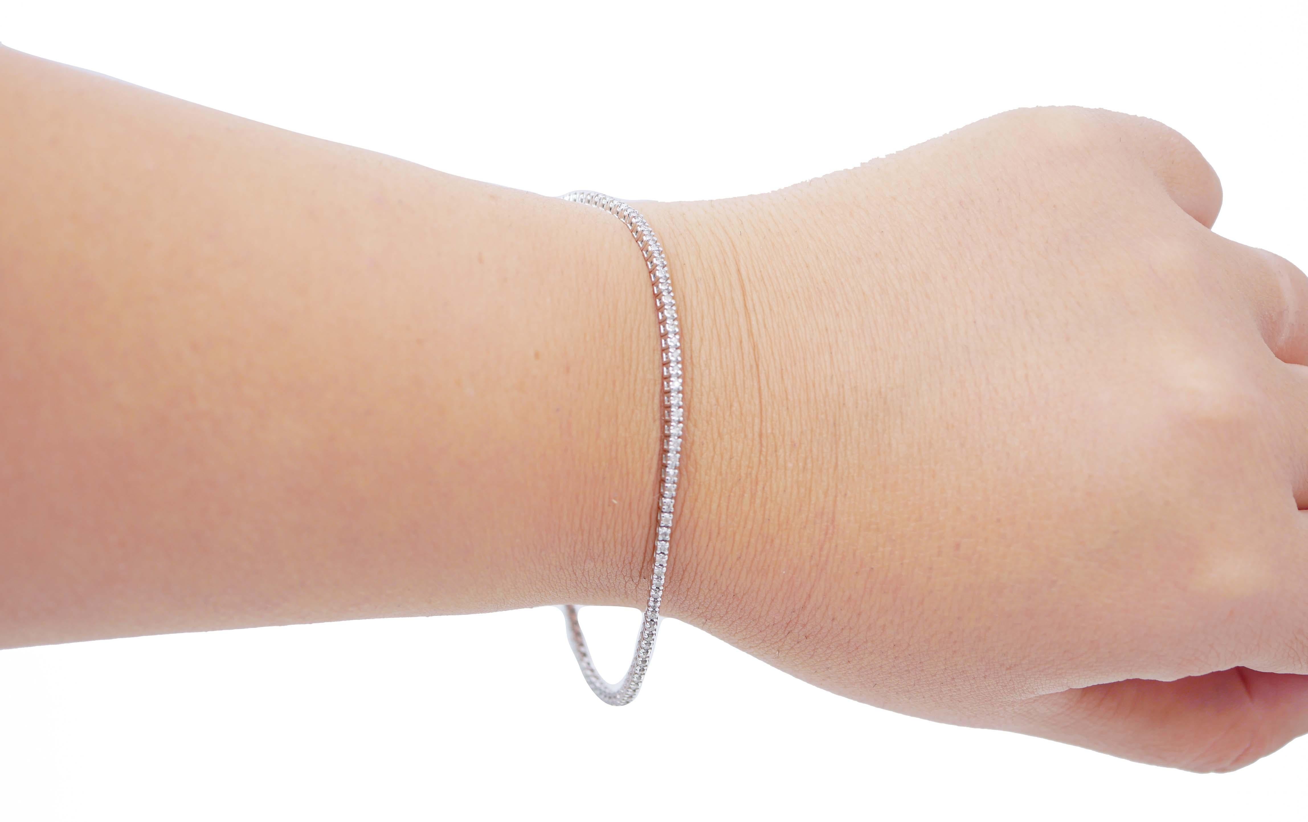 Round Cut 0.83 Carats Diamonds, 14 Karat White Gold Tennis Bracelet