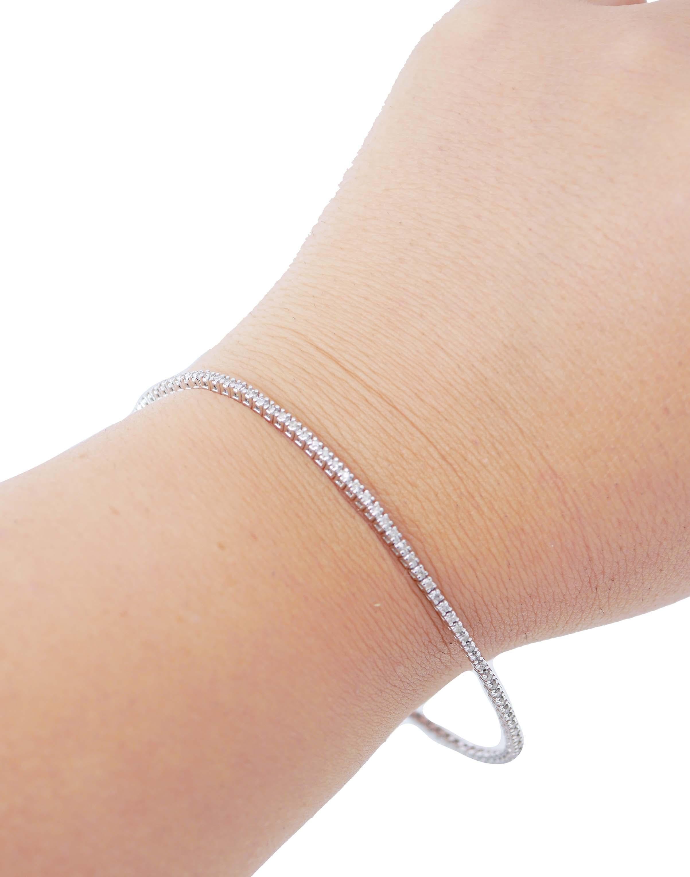0.83 Carats Diamonds, 14 Karat White Gold Tennis Bracelet In Good Condition In Marcianise, Marcianise (CE)