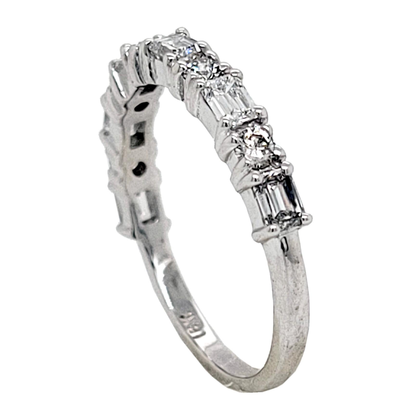 Women's 0.83 Carat Emerald Cut/Round Brilliant Diamond 18k Gold Anniversary Ring For Sale