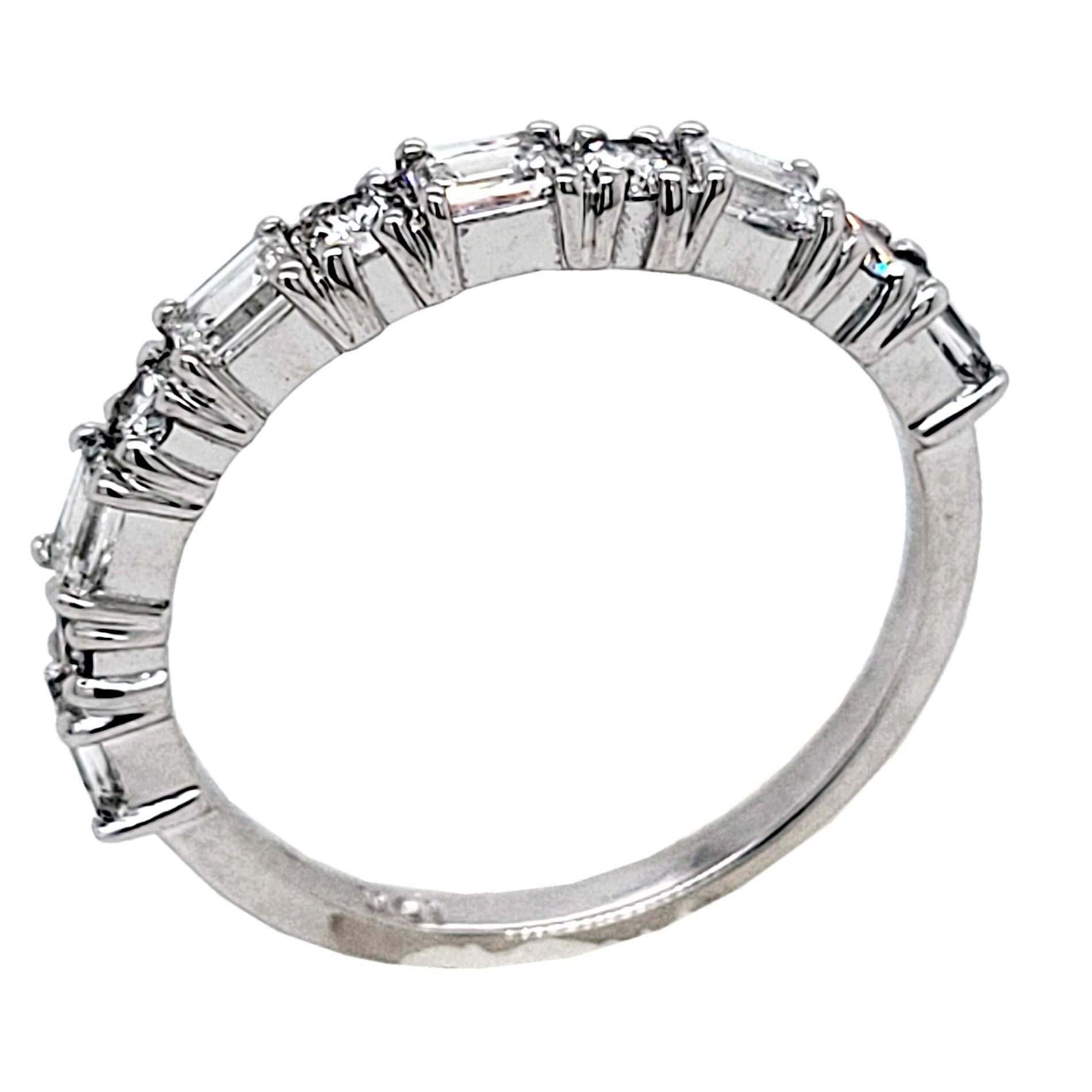 0.83 Carat Emerald Cut/Round Brilliant Diamond 18k Gold Anniversary Ring For Sale 1