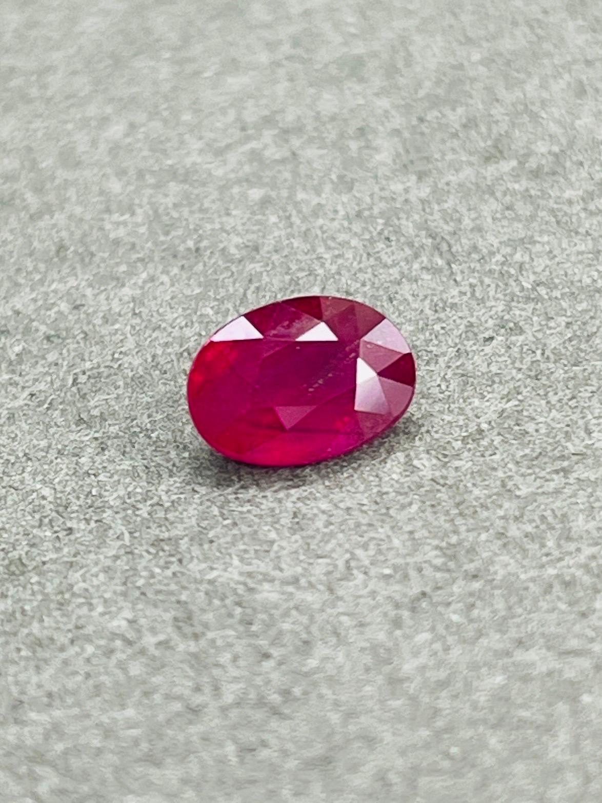 0.83 Ct GIA Certified  Unheated Burma Natural Ruby Pigeon Blood Color eyes clean For Sale 1