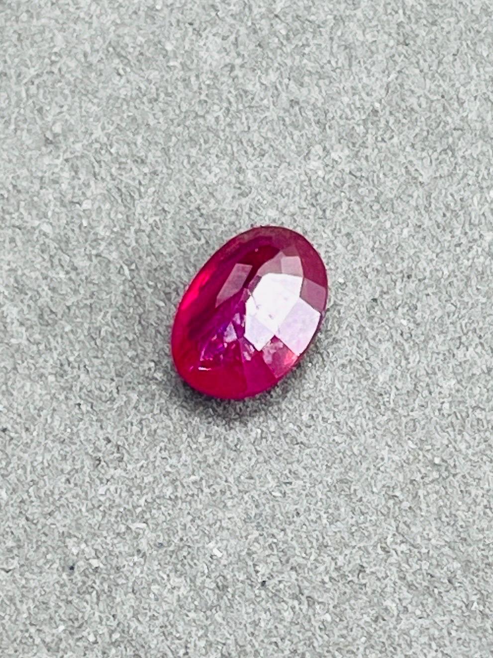 0.83 Ct GIA Certified  Unheated Burma Natural Ruby Pigeon Blood Color eyes clean For Sale 2
