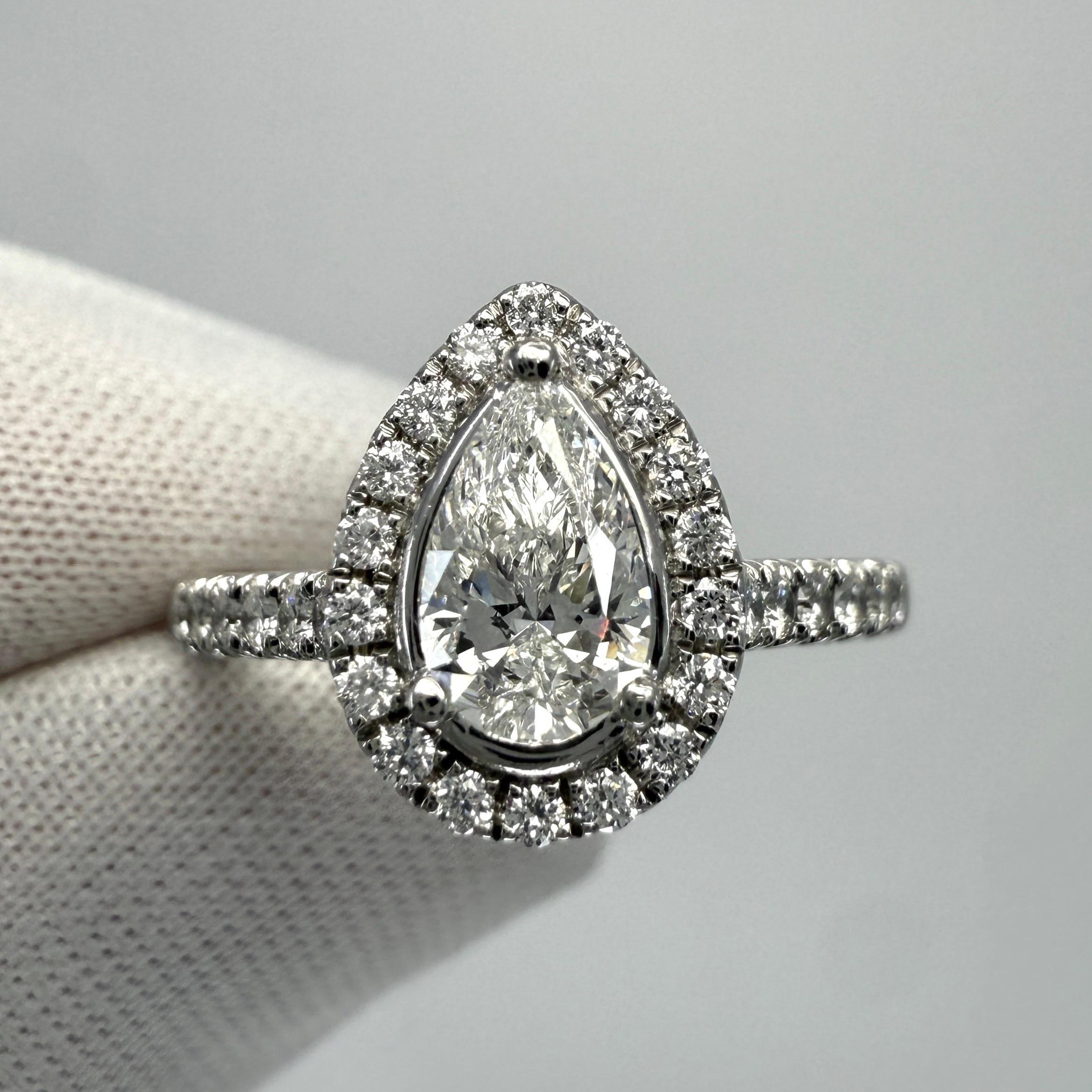 da uomo o donna 0,83ct GIA Certified Natural Pear Cut Diamond SI1 G Platinum Halo Cluster Ring in vendita
