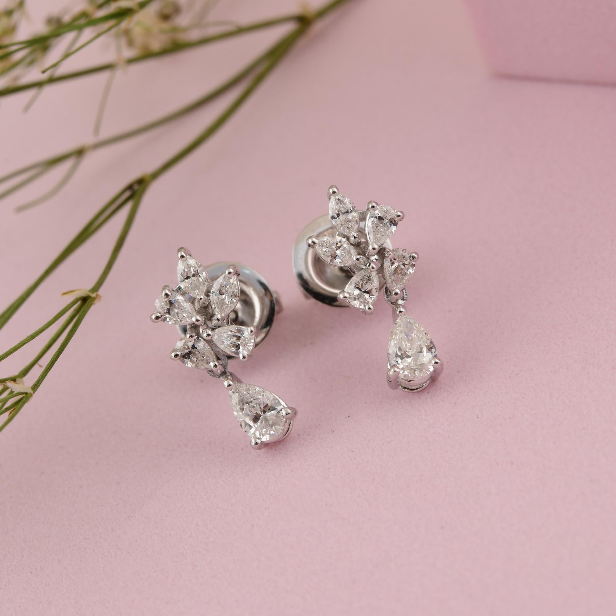 0.83Ct SI/H Pear Marquise Cut Diamond Tiny Drop Earrings 18 Karat White Gold Neuf - En vente à Diera, Dubai