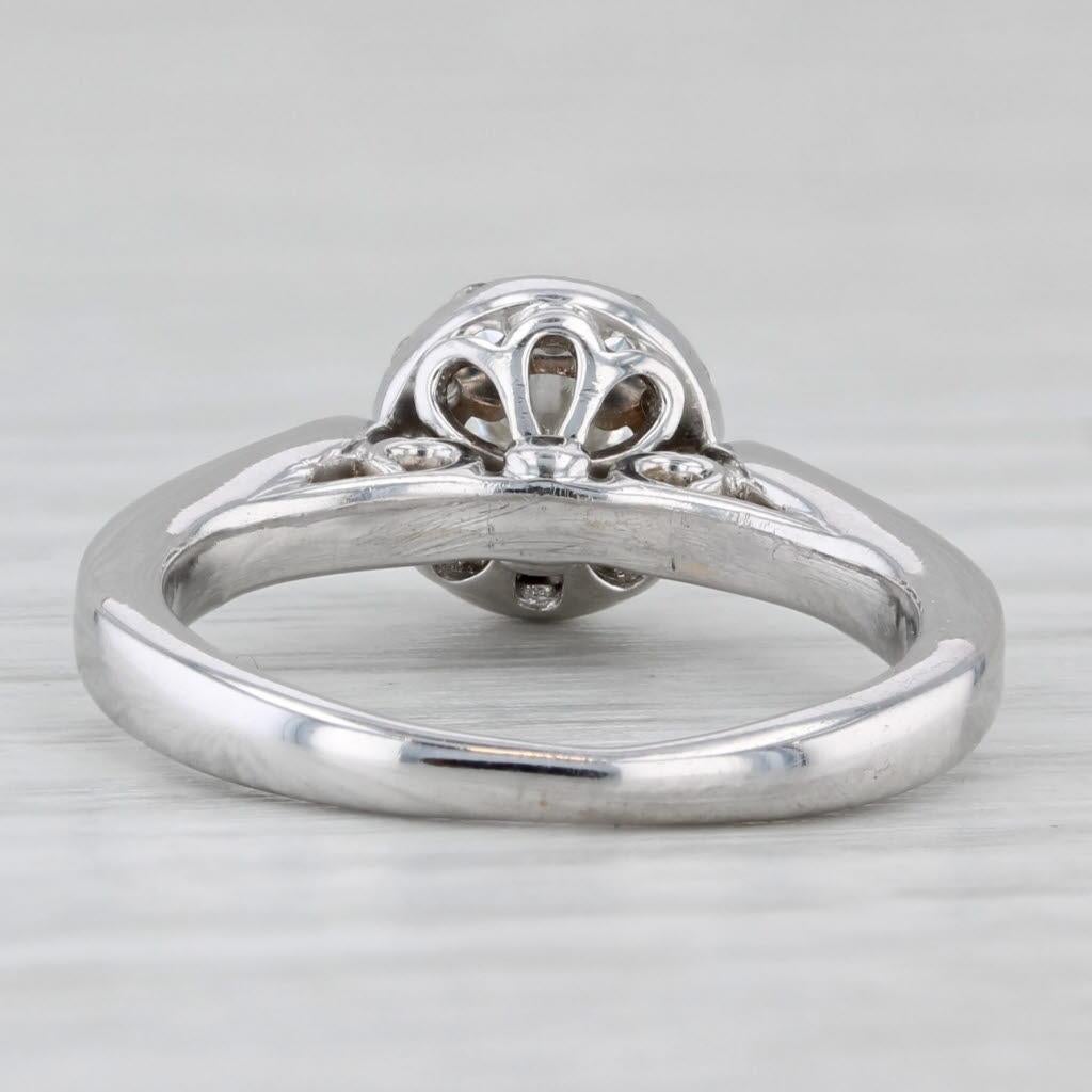 da uomo o donna Anello di fidanzamento con diamante The Leo Diamond, 0,83ctw, aureola rotonda in oro bianco 14k, misura 4,75 in vendita