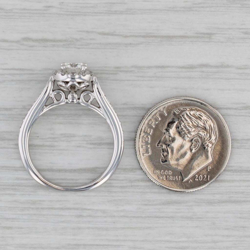 Anello di fidanzamento con diamante The Leo Diamond, 0,83ctw, aureola rotonda in oro bianco 14k, misura 4,75 in vendita 4