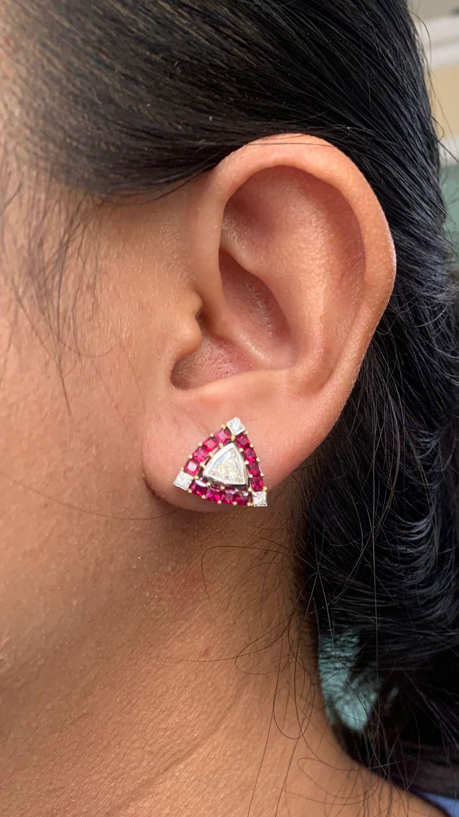 0.84 Carat Diamond And Ruby No Heat Earrings in 18Karat White Gold In condizioni Nuovo in vendita a Bangkok, TH