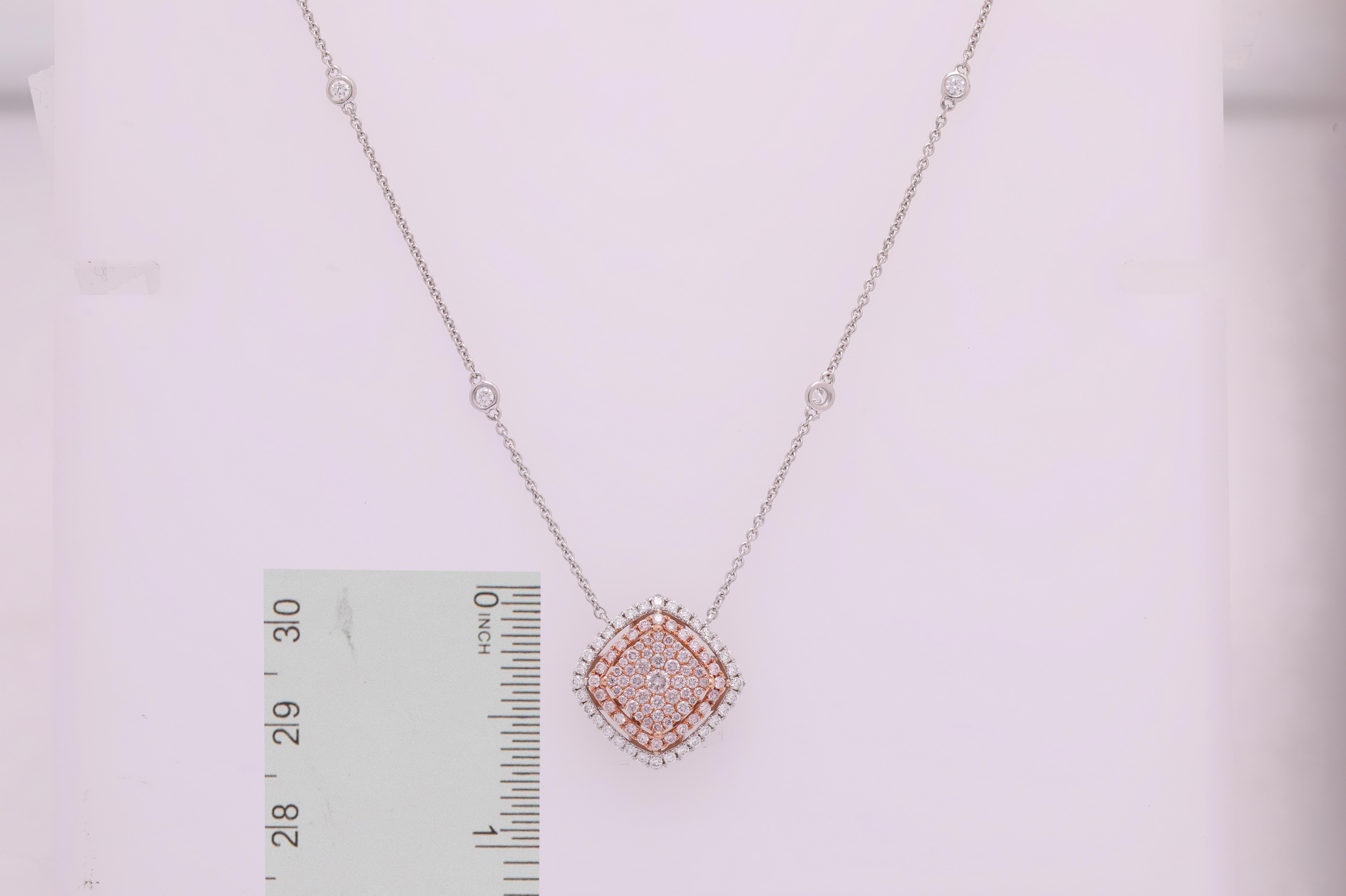 0.84 Carat Natural Pink and White Diamond Pendant in 18k Rose and White ref1994 In New Condition For Sale In New York, NY