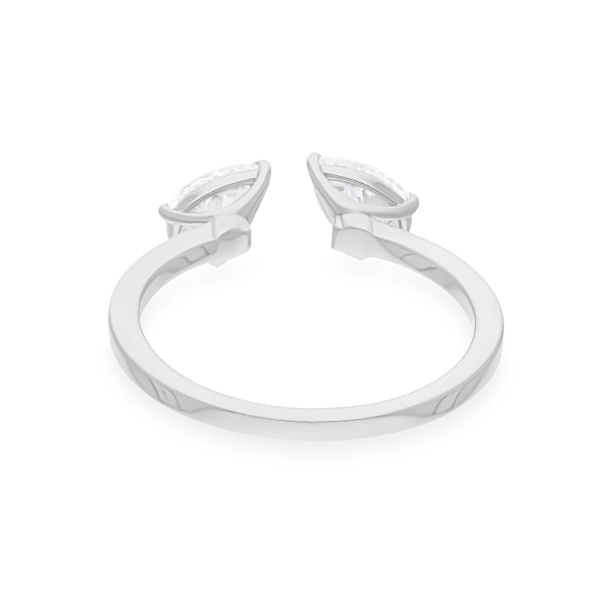 Fundido en oro de 14 quilates, este exquisito anillo está engastado con 0,84 quilates de brillantes diamantes.

SIGUE LA TIENDA DE SPECTRUM JEWELS para ver la última colección y piezas exclusivas. Spectrum Jewels se enorgullece de ser uno de los