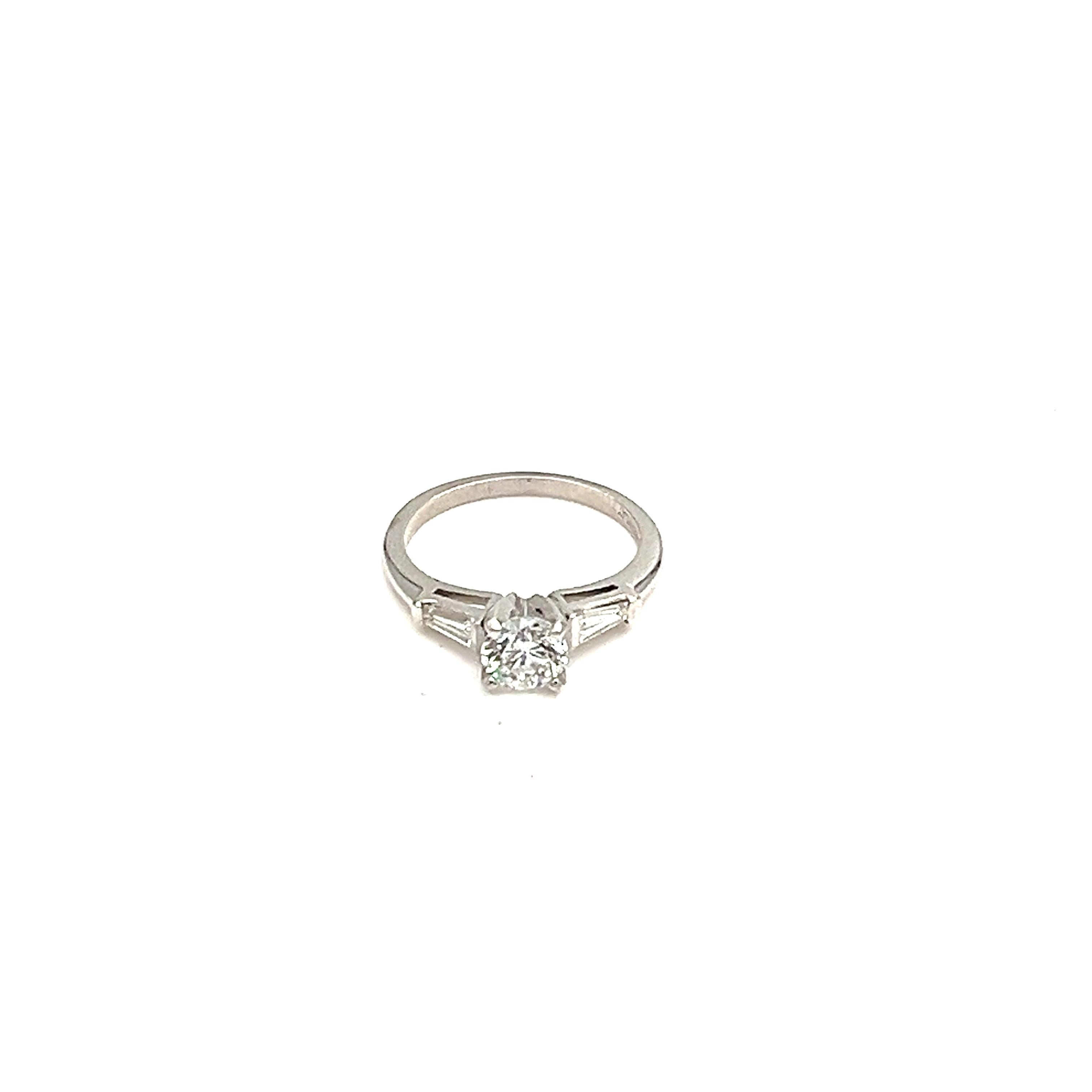 Women's or Men's 0.84 ct Diamond Ring For Sale