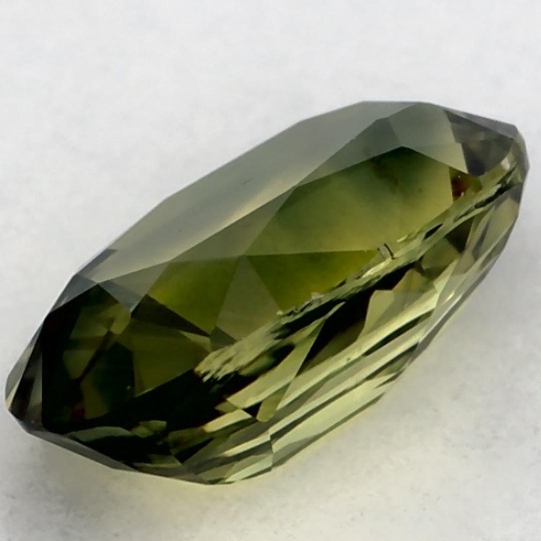 0.84 Ct Green Sapphire Oval Loose Gemstone (Saphir vert ovale en vrac) en vente 3