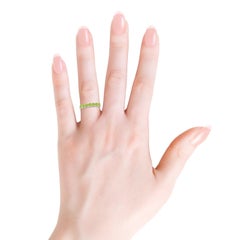 Fede nuziale in argento sterling con sette pietre di peridoto, modello "Half Eternity", 0,84 CTW