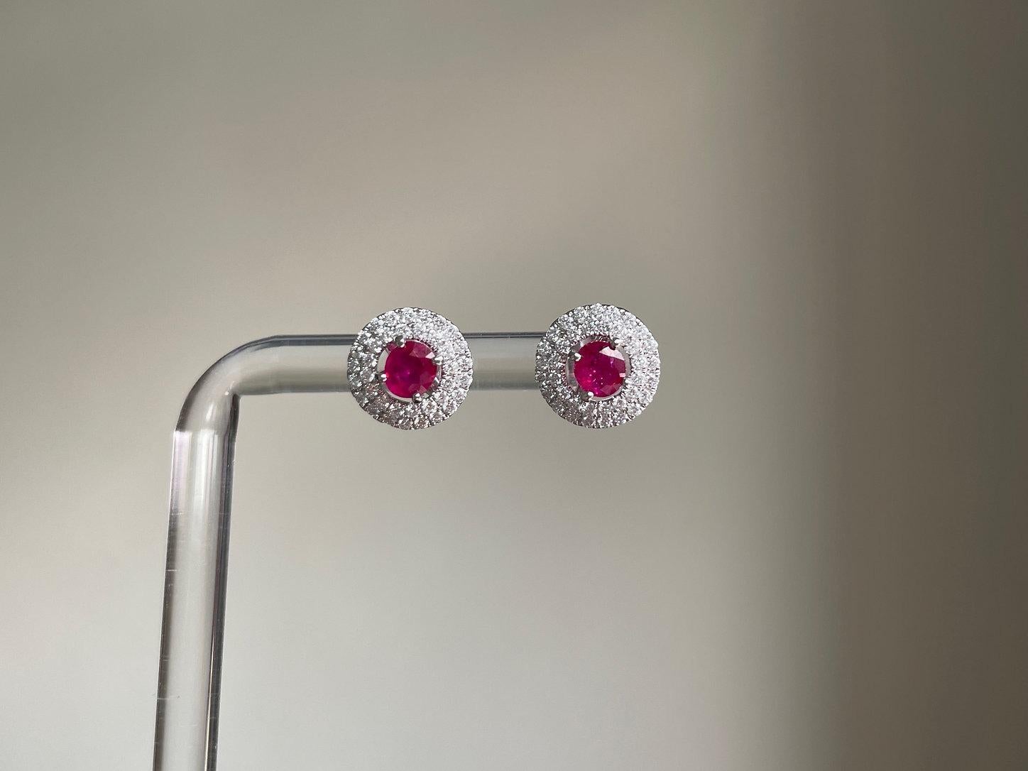 Oval Cut 0.845Ct Burma unheated Ruby and Natural diamond 2 ways stud earring For Sale
