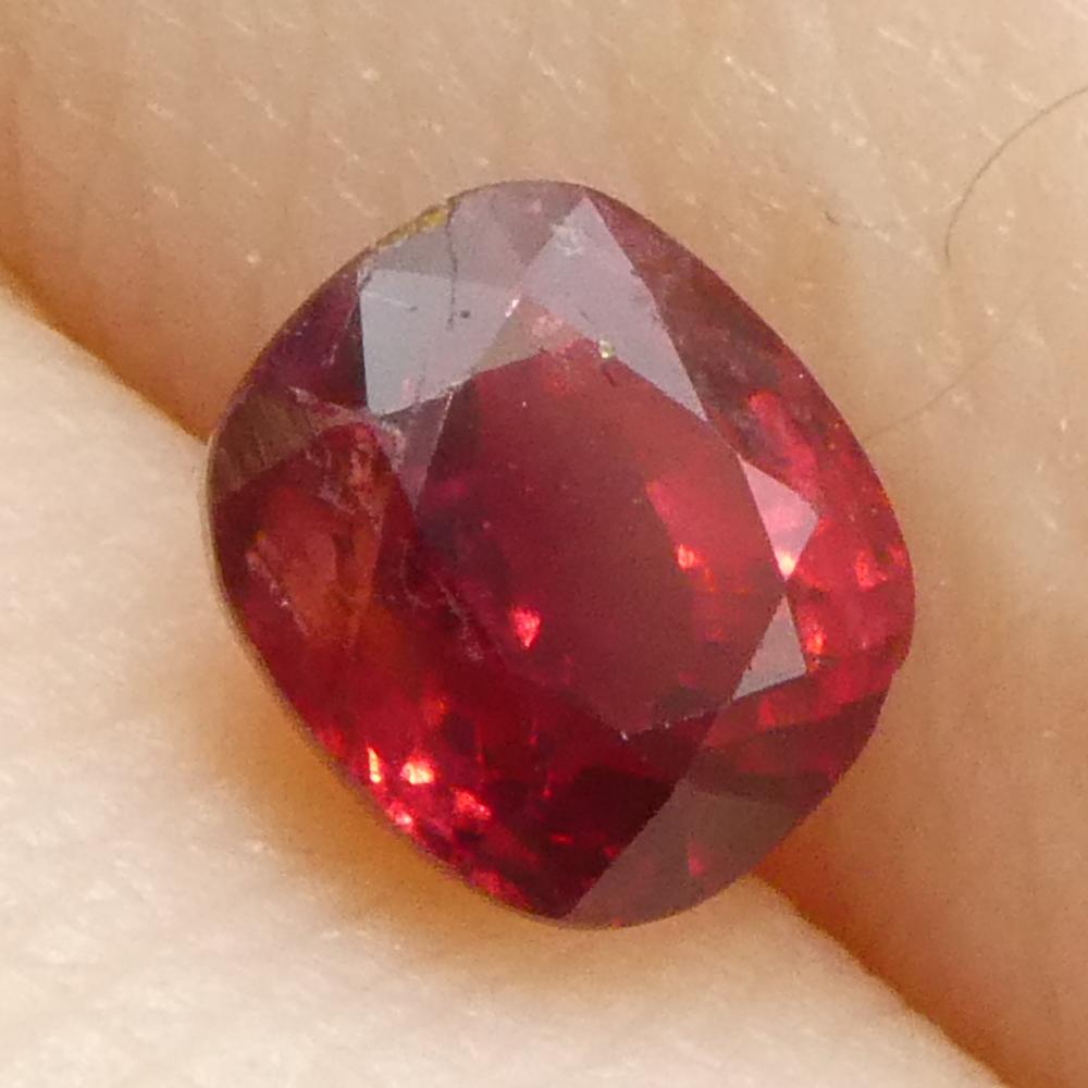 Saphir rouge coussin 0,84 carat de Tanzanie en vente 7