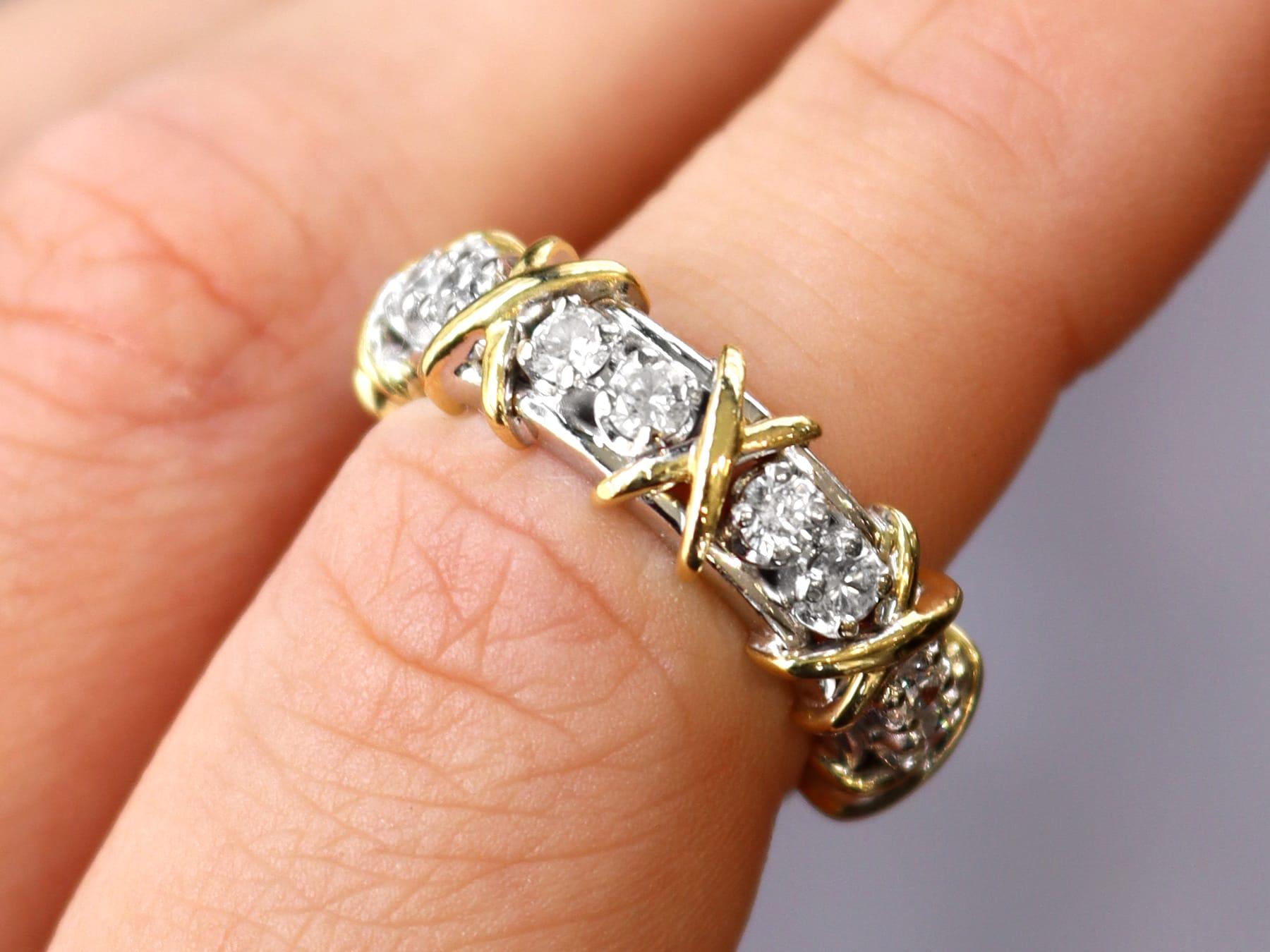 Diamond and 18k Gold Tiffany Eternity Ring - Jean Schlumberger's Design In Excellent Condition In Jesmond, Newcastle Upon Tyne