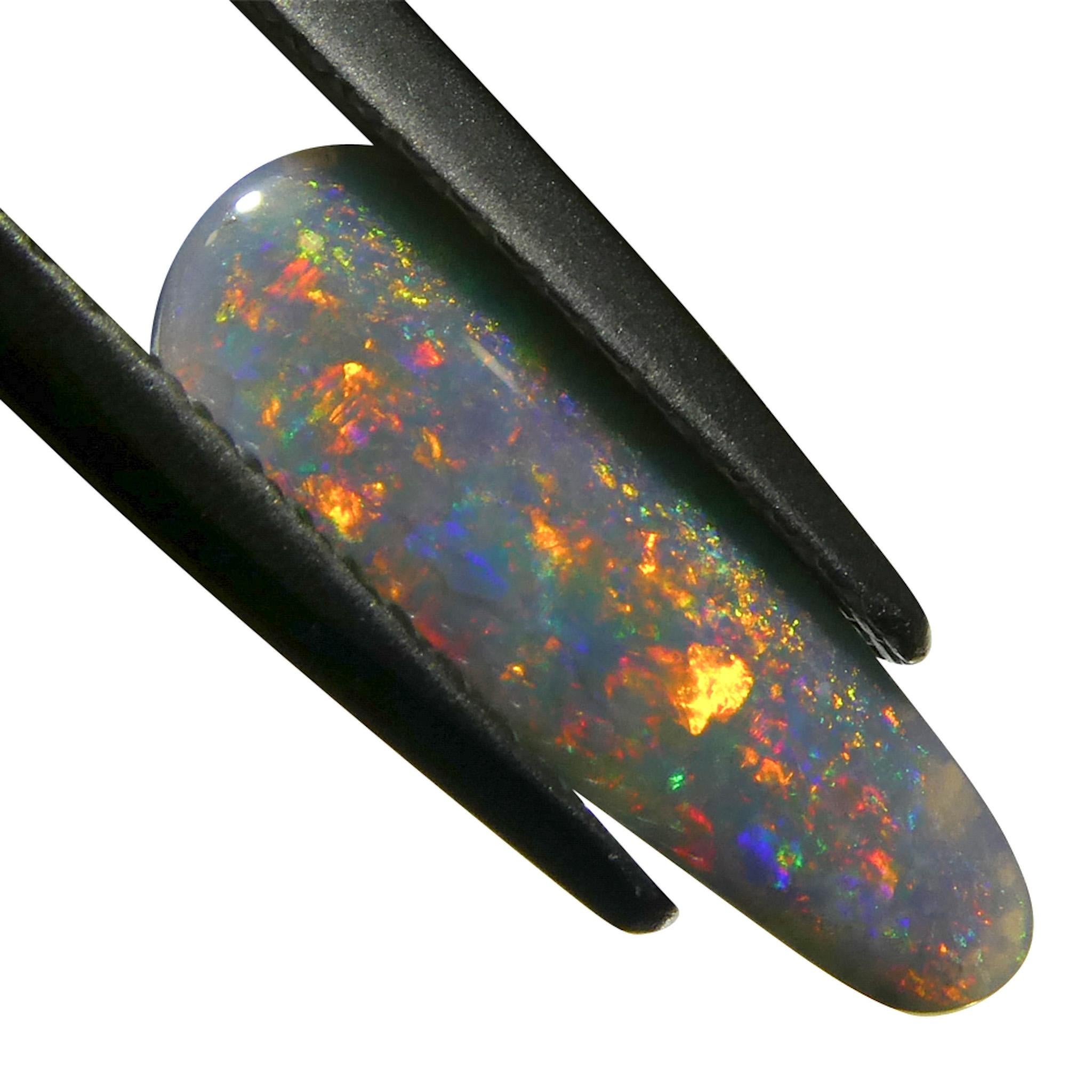 Opale grise de forme libre cabochon de 0.84 carats d'Australie en vente 7