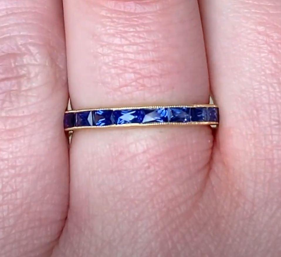 0.84ct French Cut Sapphire Band Ring, 18k Yellow Gold In Excellent Condition For Sale In New York, NY