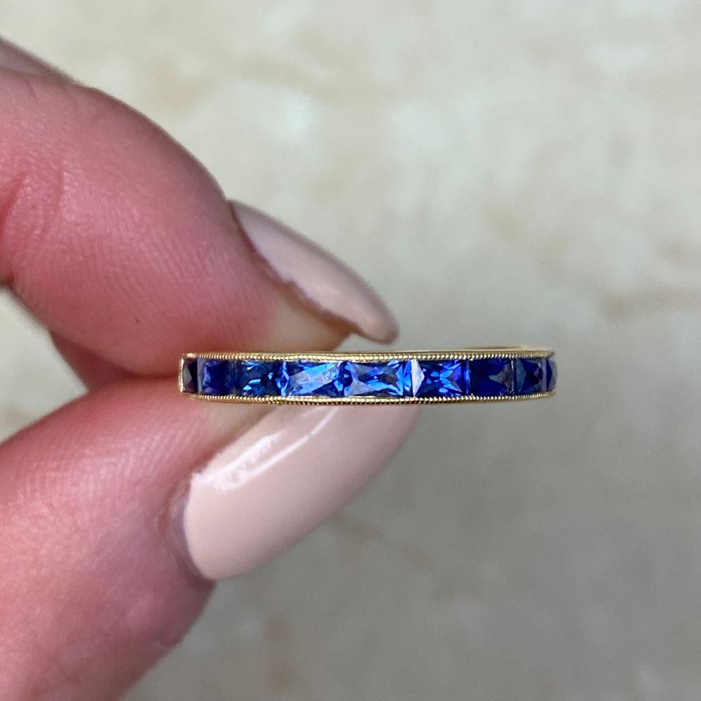 0.84ct French Cut Sapphire Band Ring, 18k Yellow Gold For Sale 4