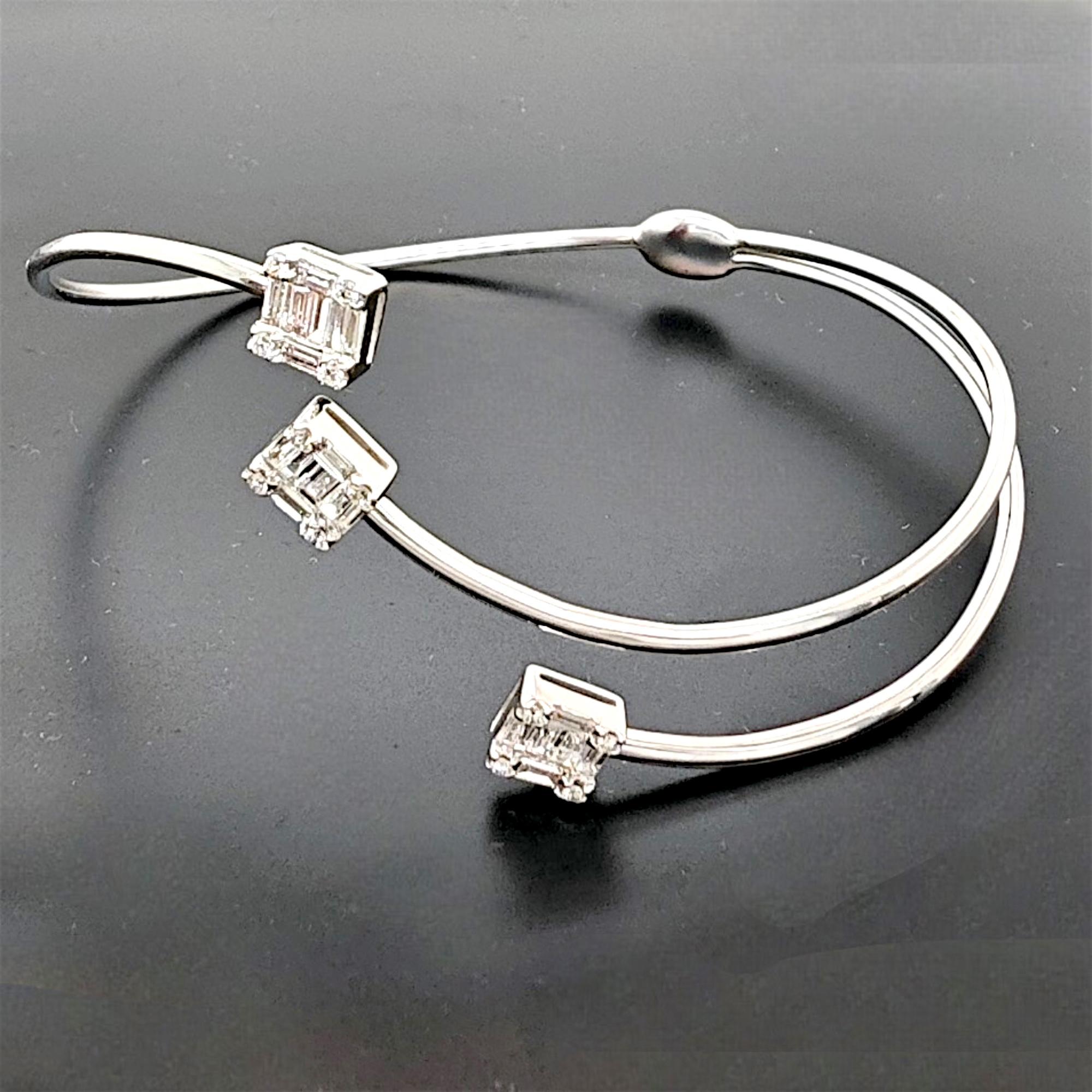 Taille baguette Bracelet en or blanc avec diamant baguette de 0,85 carat en vente