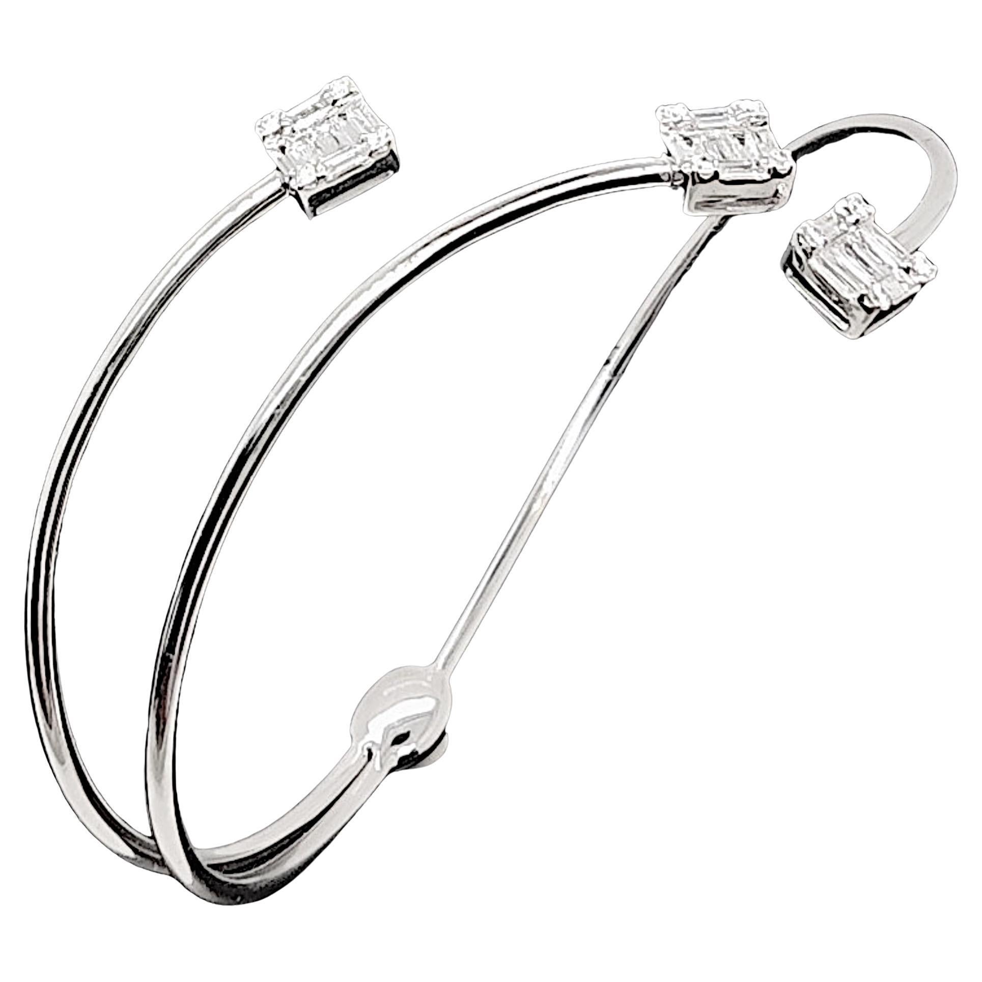 Bracelet en or blanc avec diamant baguette de 0,85 carat en vente