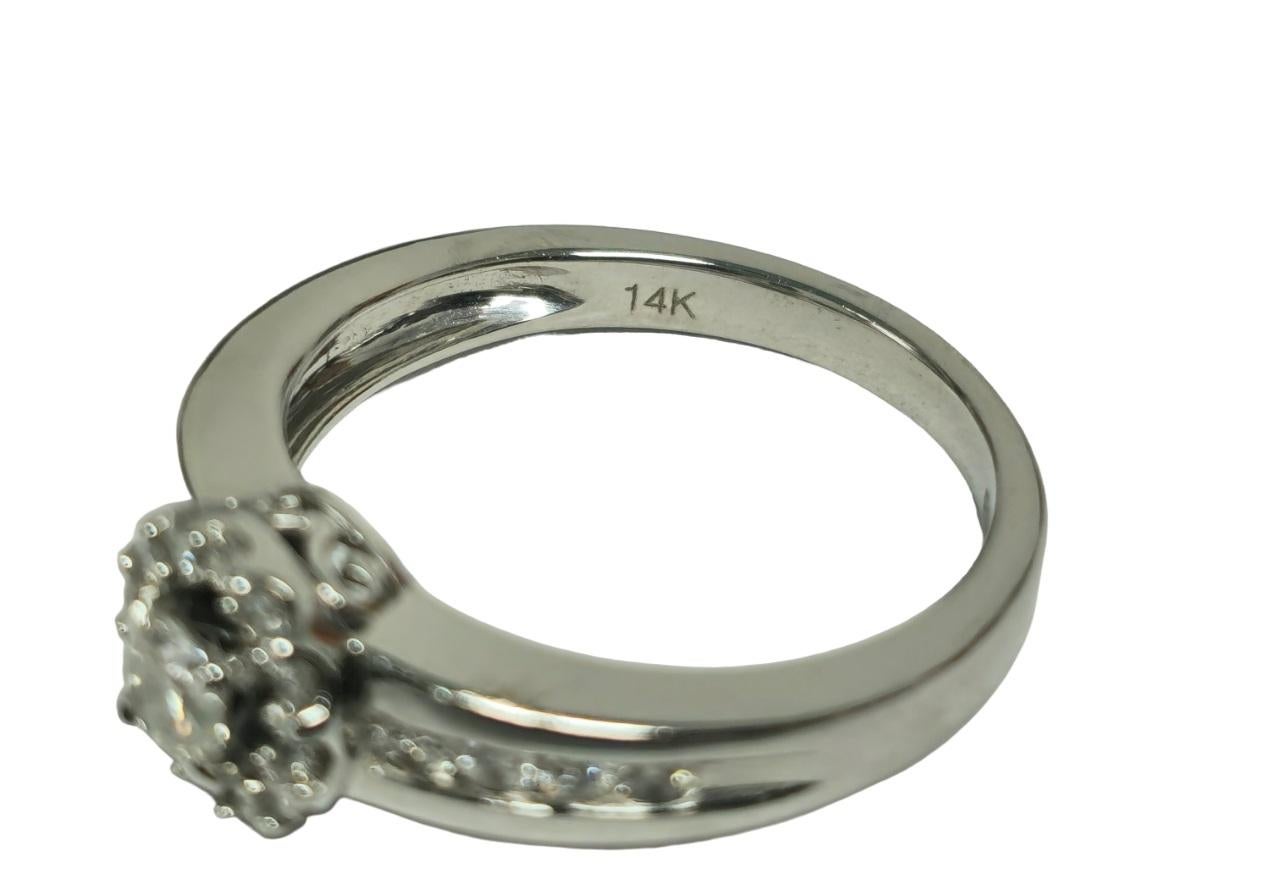 Brilliant Cut 0.85 Carat Diamond White Gold Engagement Ring For Sale