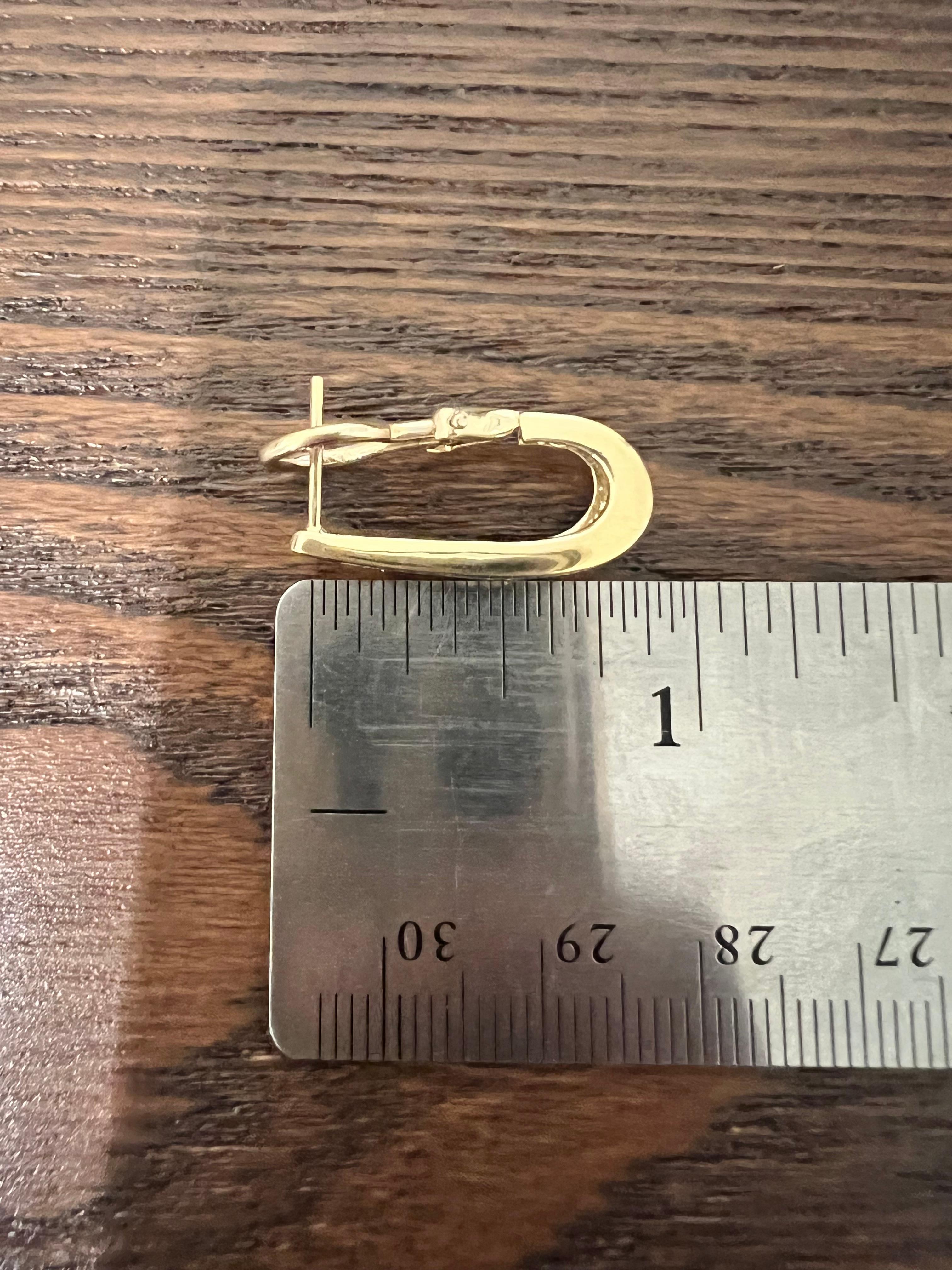 Créoles en or jaune serties de diamants naturels de 0,85 carat Neuf - En vente à Los Angeles, CA