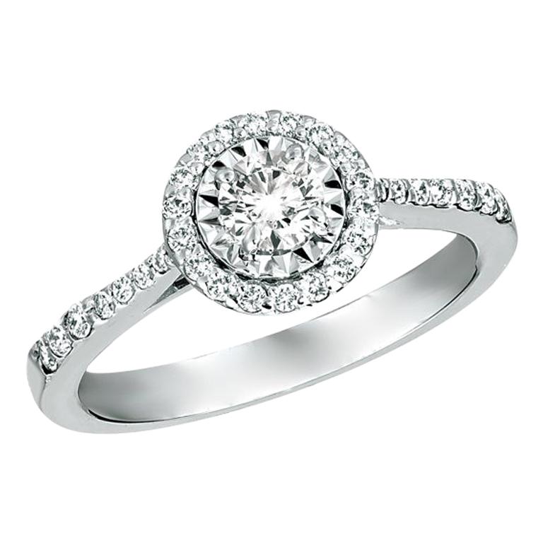 0.85 Carat Natural Diamond Engagement Ring G SI 14 Karat White Gold For Sale