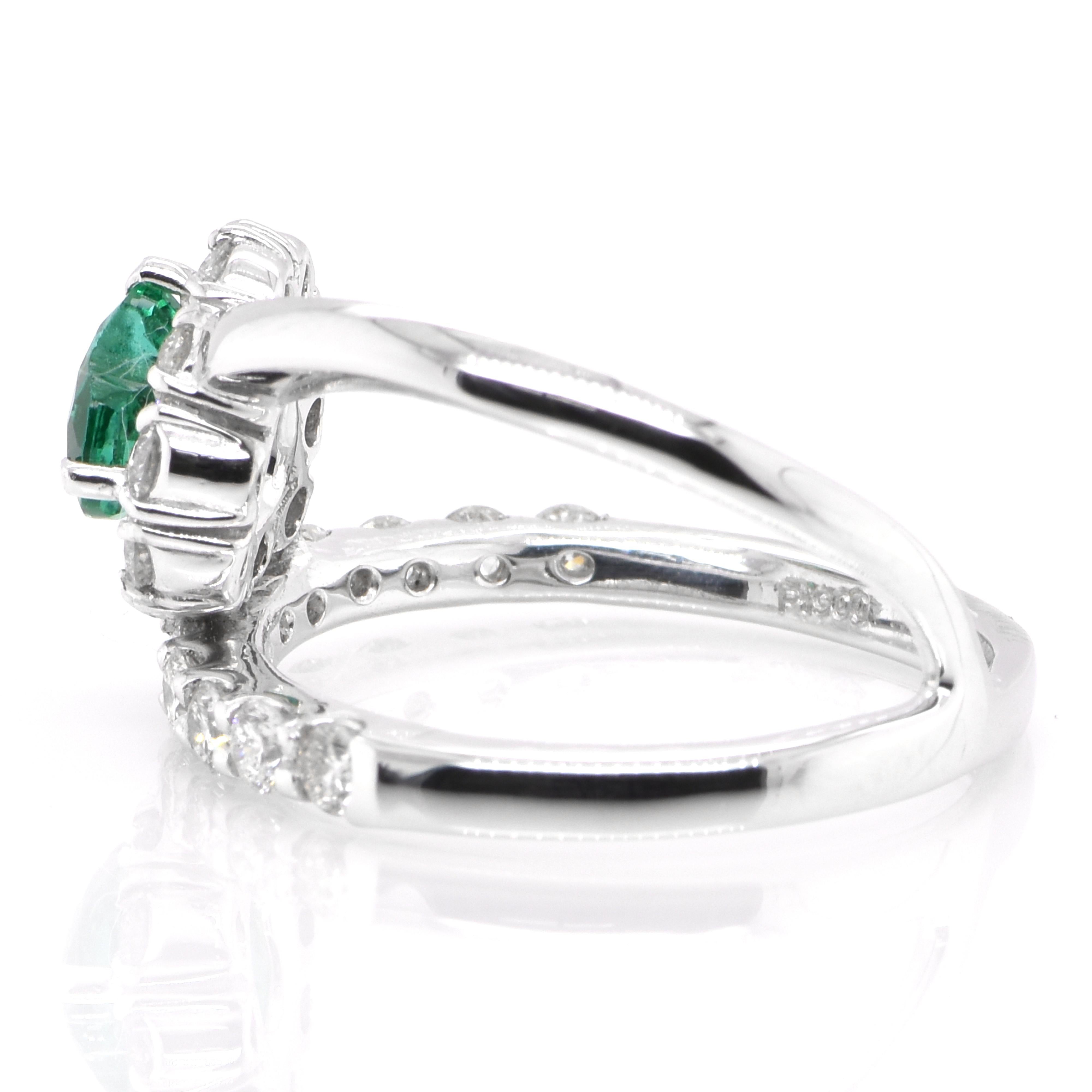 0.85 Carat Natural, Heart-Cut, Zambian Emerald and Diamond Ring Set in Platinum In New Condition In Tokyo, JP