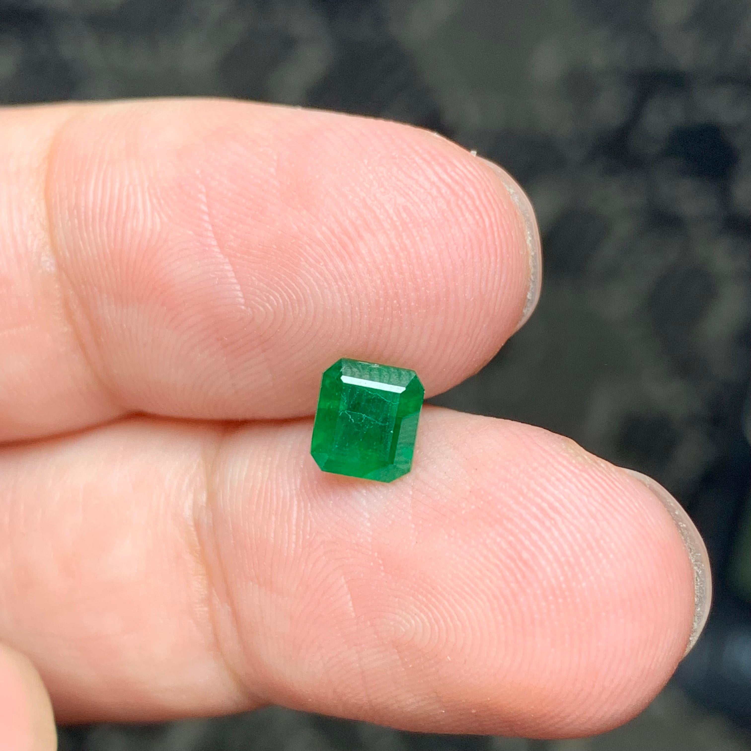 Emerald Cut 0.85 Carat Natural Loose Emerald Gemstone From Swat Mine, Pakistan  For Sale