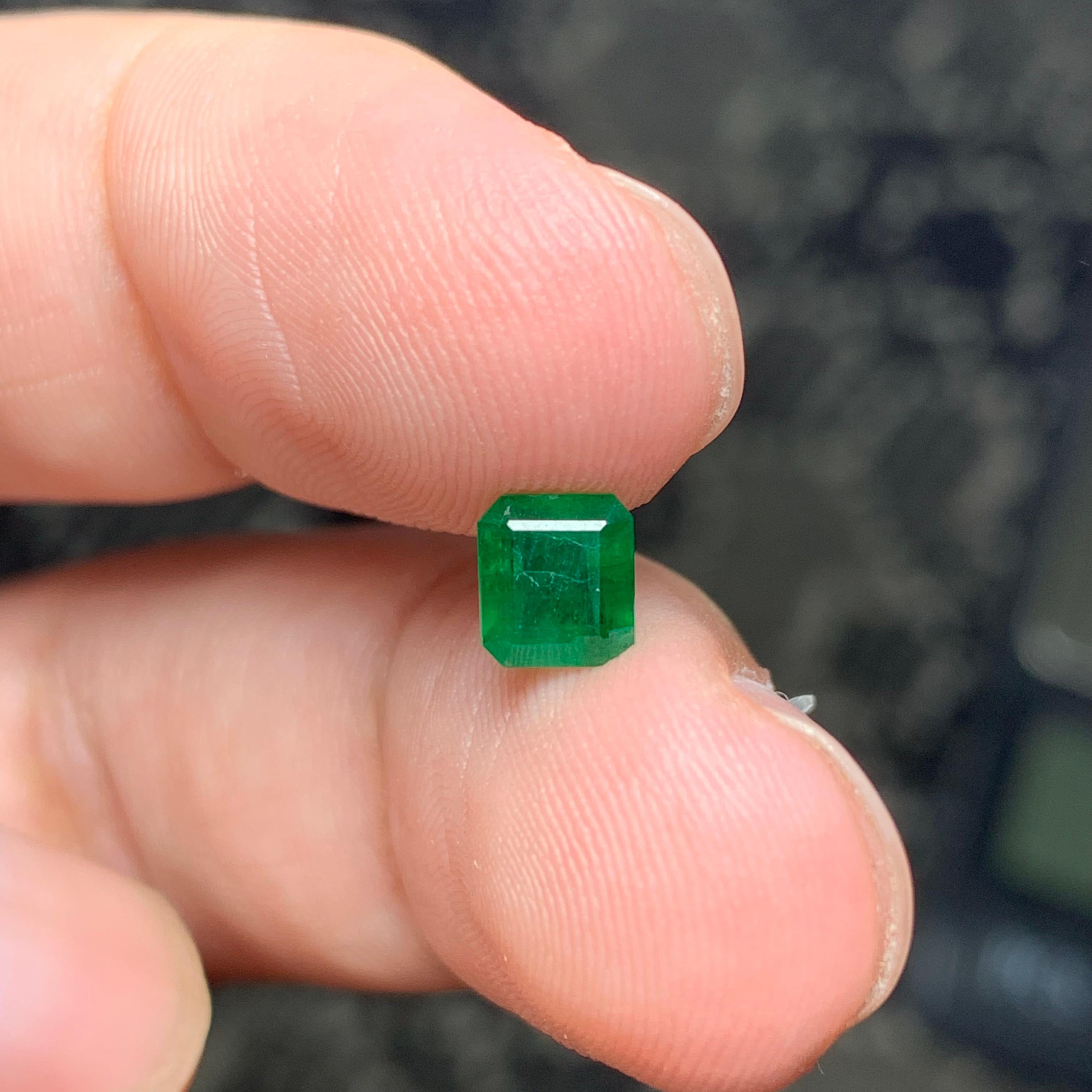 Emerald Cut 0.85 Carat Natural Loose Emerald Gemstone From Swat Mine, Pakistan  For Sale