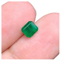 0.85 Carat Natural Loose Emerald Gemstone From Swat Mine, Pakistan 