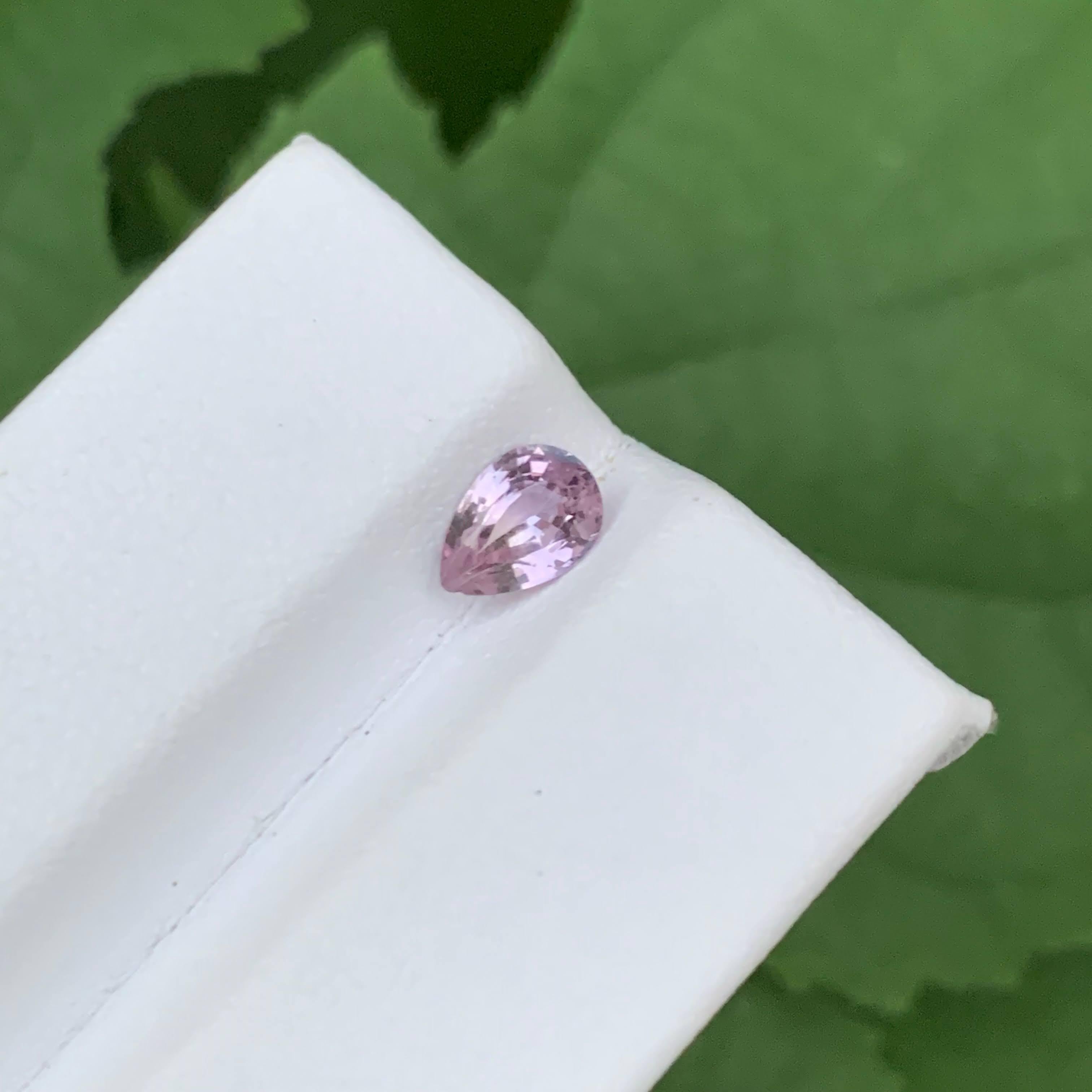 0.85 Carat Natural Loose Pink Padparadscha Sapphire Pear Cut From Madagascar Neuf - En vente à Bangkok, TH