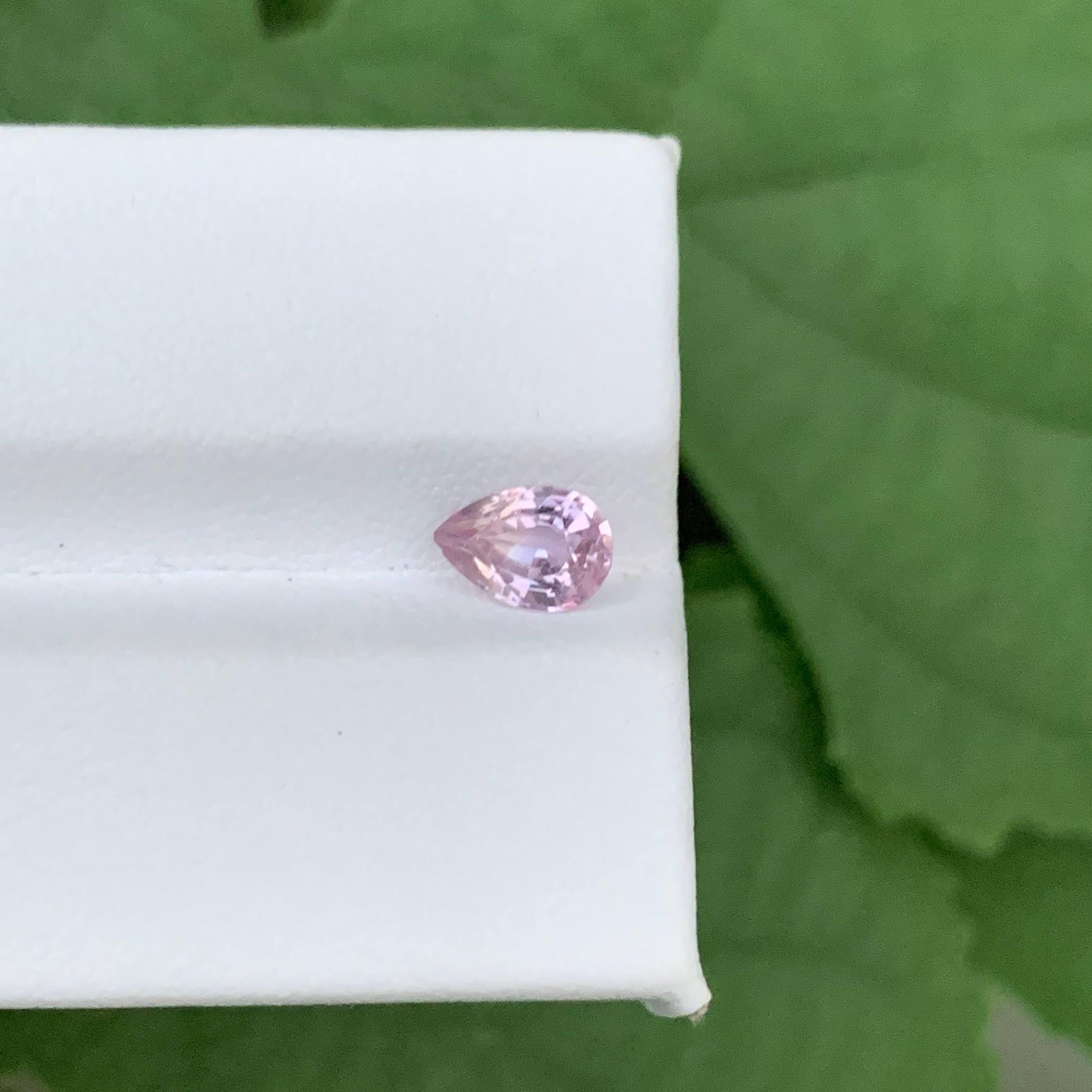 0.85 Carat Natural Loose Pink Padparadscha Sapphire Pear Cut From Madagascar en vente 3