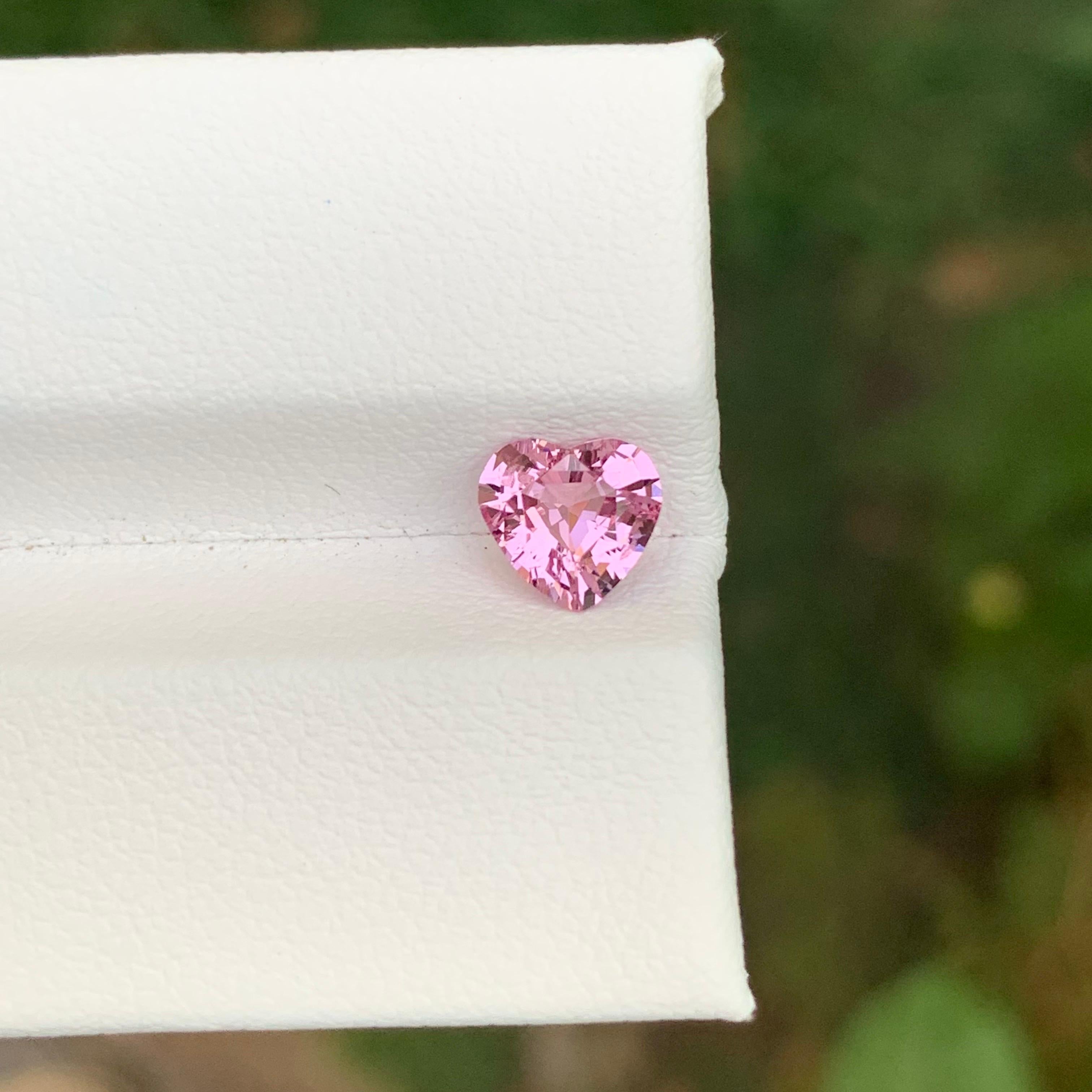 0.85 Carat Natural Loose Pink Spinel Heart Shape  Tanzania’s Gemstone For Sale 4