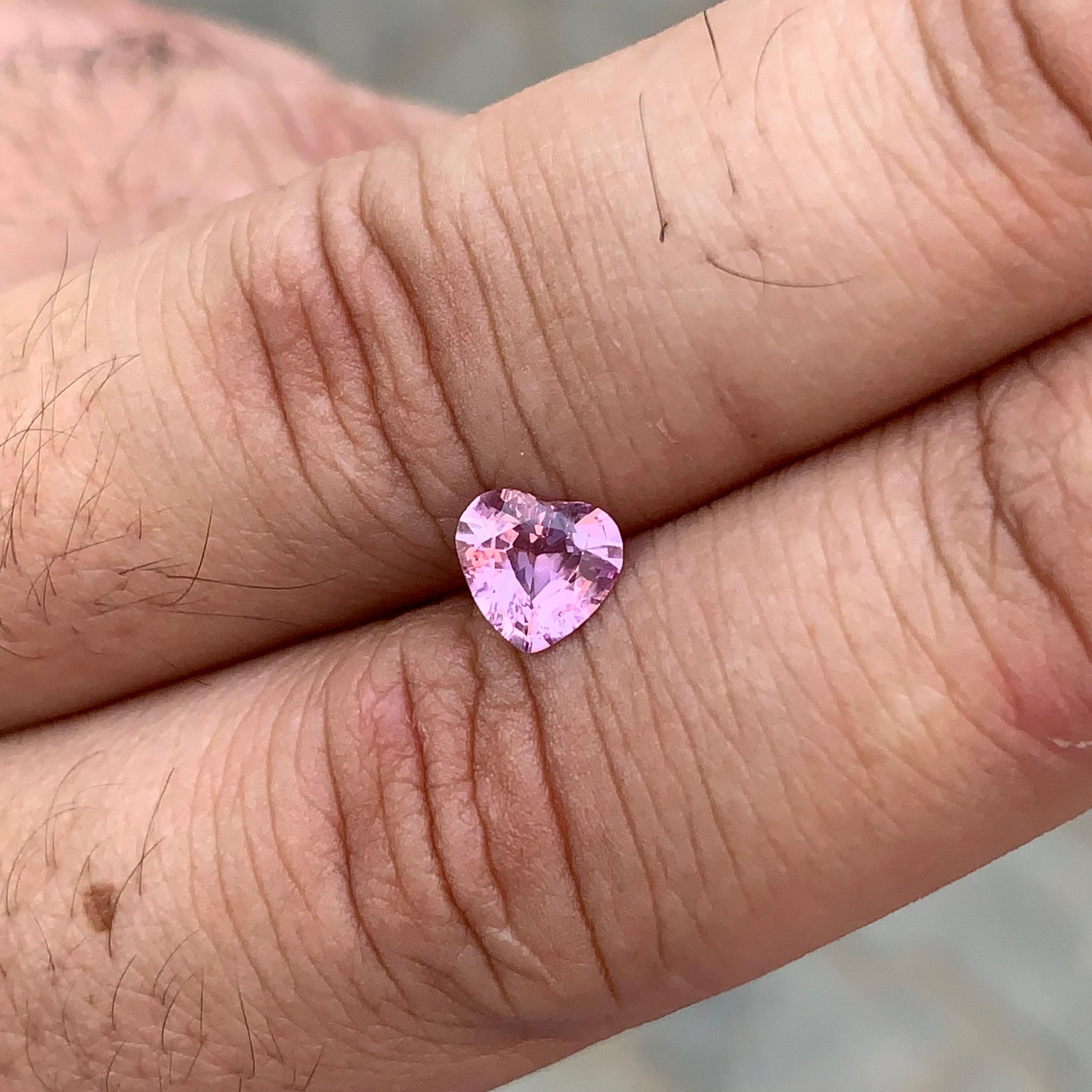 0.85 Carat Natural Loose Pink Spinel Heart Shape  Tanzania’s Gemstone For Sale 5