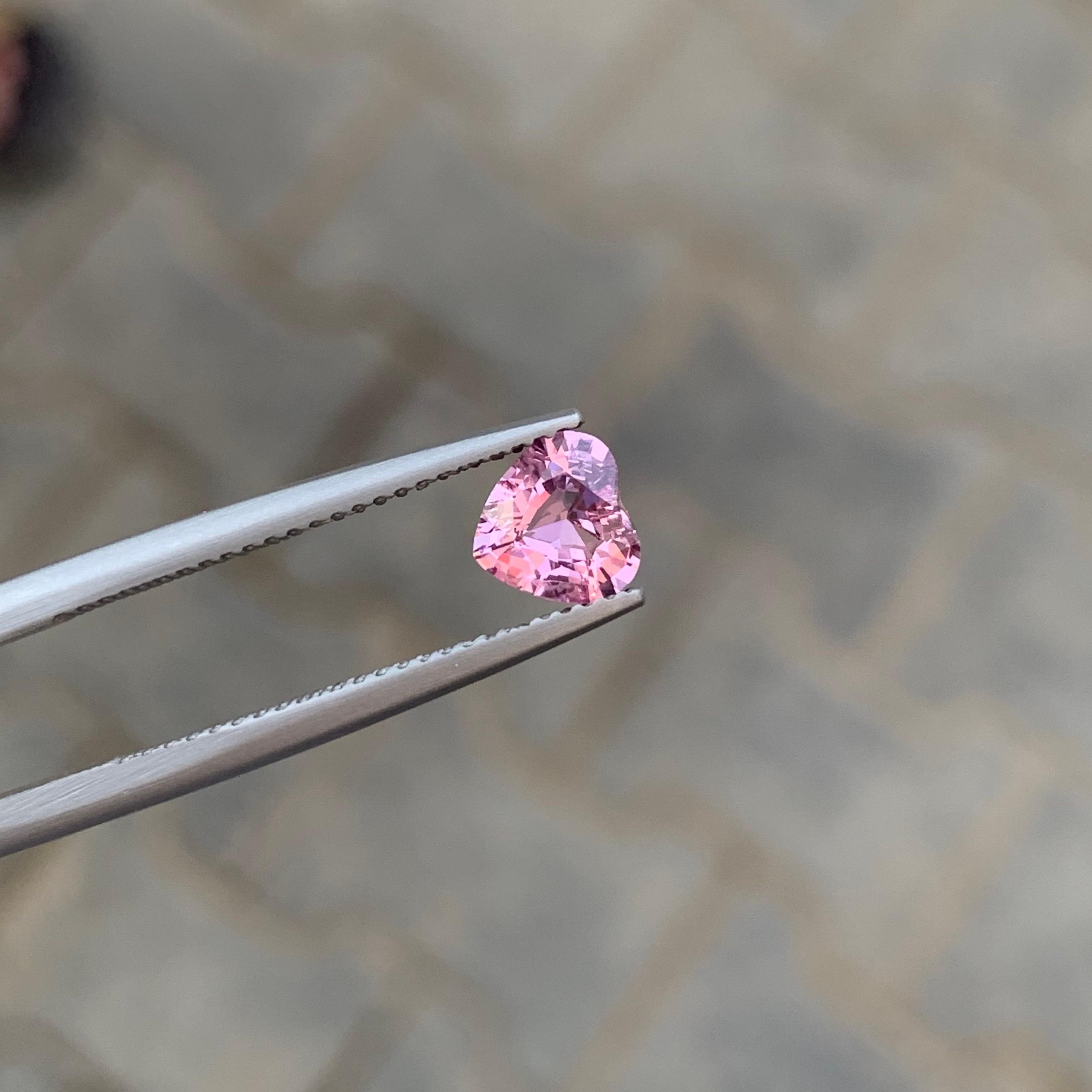 0.85 Carat Natural Loose Pink Spinel Heart Shape  Tanzania’s Gemstone For Sale 3