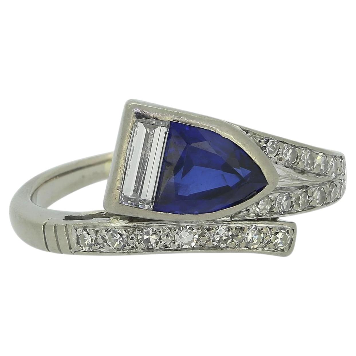 0,85 Karat Saphir und Diamant Crossover Ring