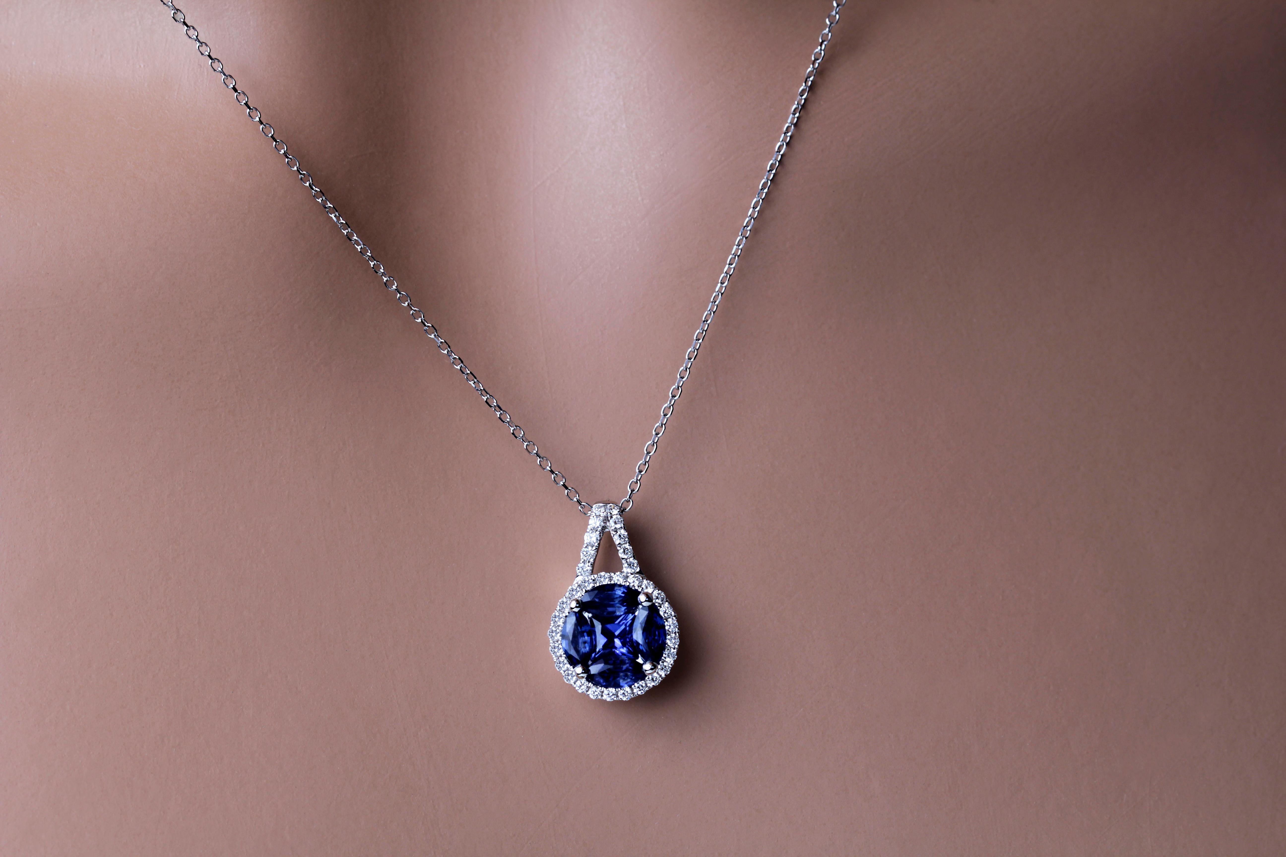 Taille mixte 0.85 Carat Sapphire Round Cluster Pendentif avec 0.19 Ct Diamond Halo ref347 en vente