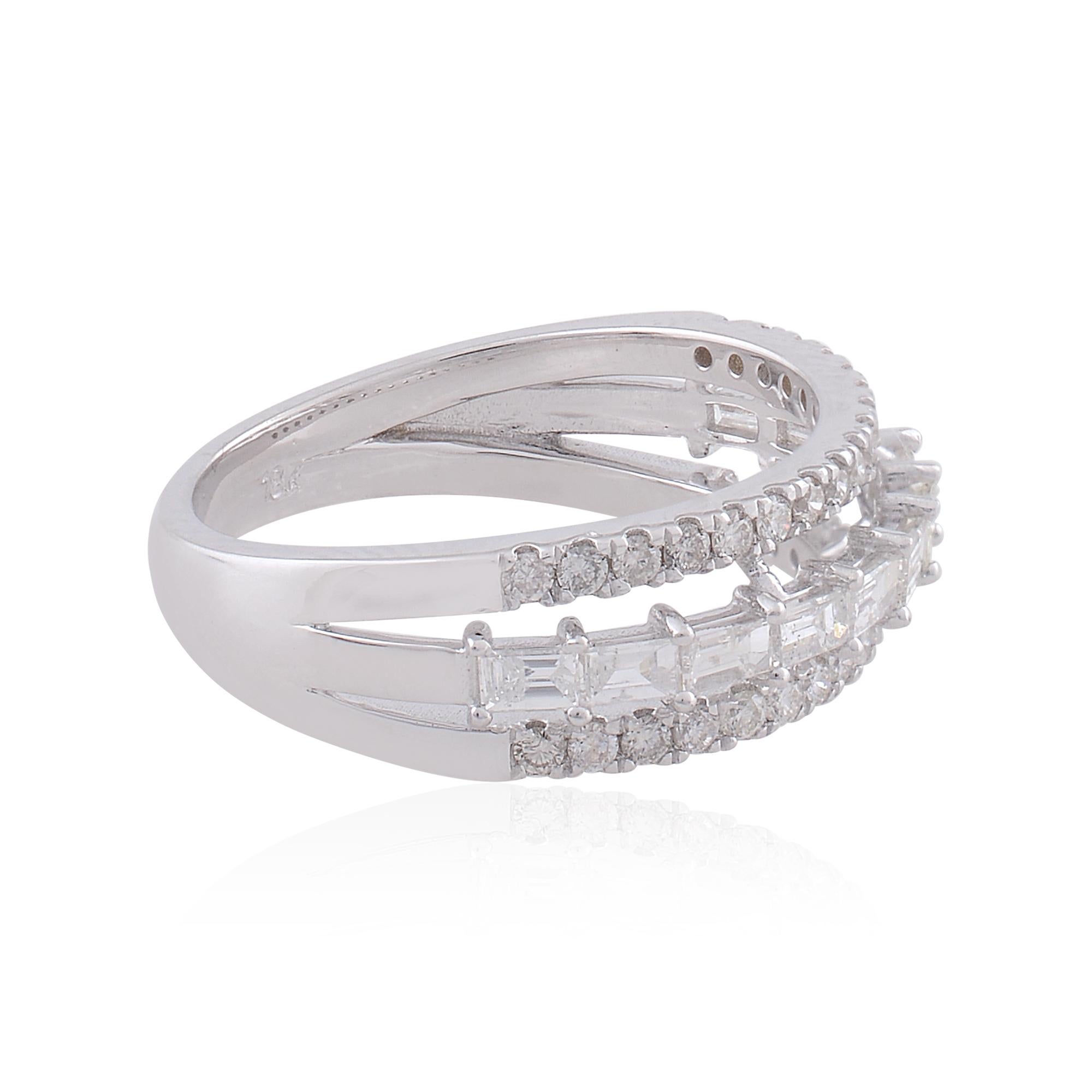 Der Ring hat die Größe 7 und kann auf Anfrage größer oder kleiner gemacht werden. FOLLOW SPECTRUM JEWELS Storefront, um die neueste Collection'S und exklusive Stücke zu sehen. Spectrum Jewels ist stolz darauf, ein Top Seller auf 1stdibs mit