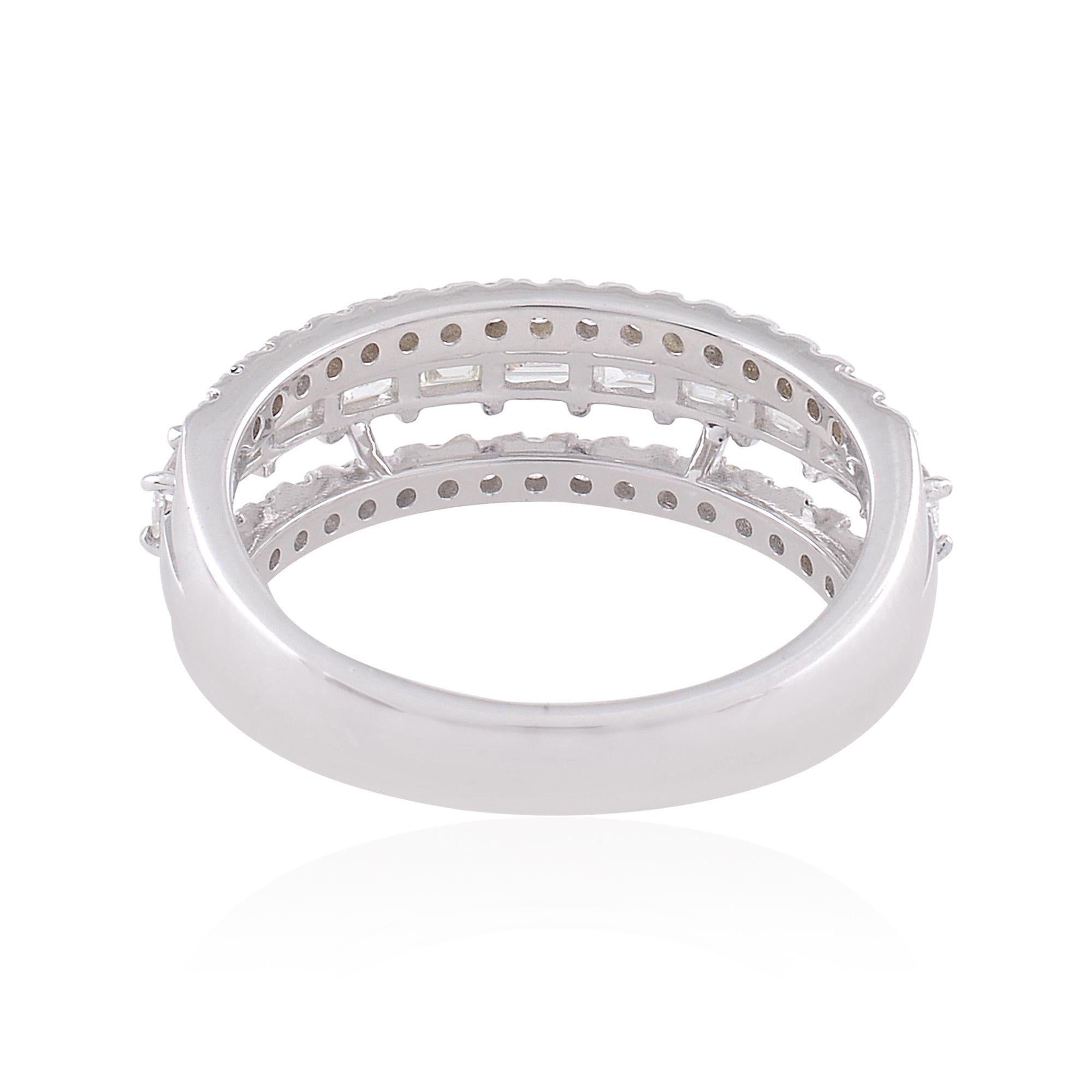 0,85 Karat SI Reinheit HI Farbe Baguette Diamant Dome Ring 18 Karat Weißgold (Baguetteschliff) im Angebot
