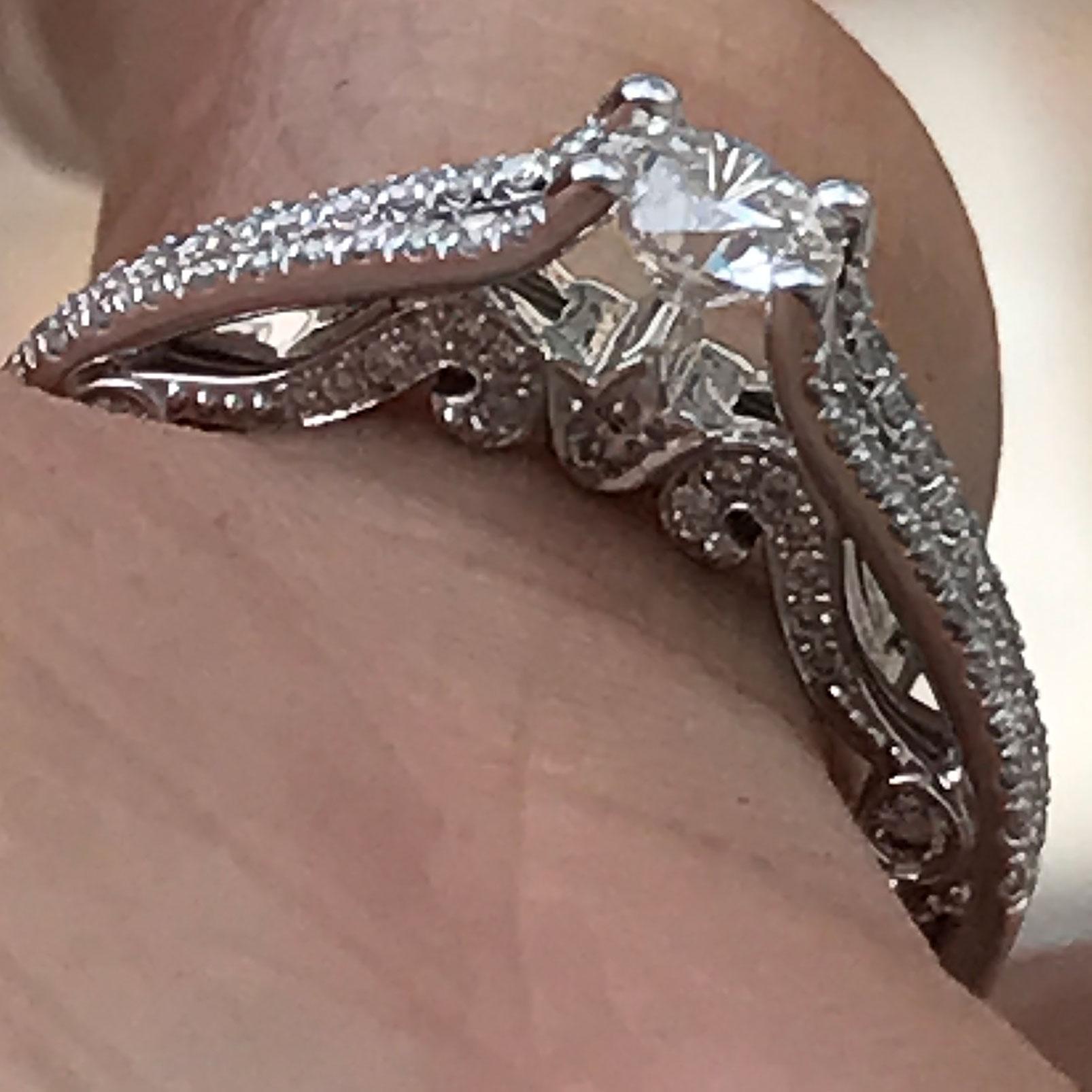 0,85 Karat TW Runder Diamant Verlobungsring 14 Karat, Ben Dannie Damen im Angebot