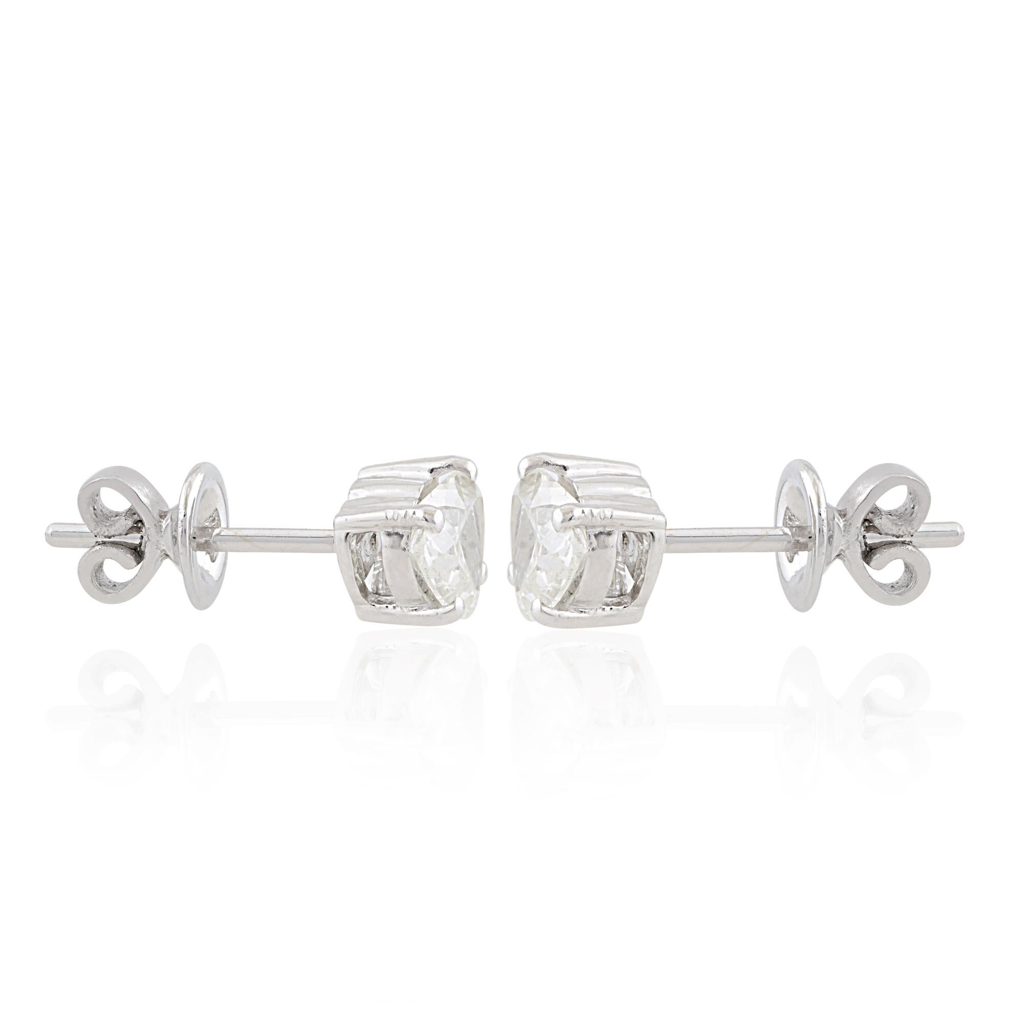 Boucles d'oreilles en diamant solitaire en forme de cœur, 0,85 ct, en or blanc 10K, faites à la main. Neuf - En vente à Diera, Dubai