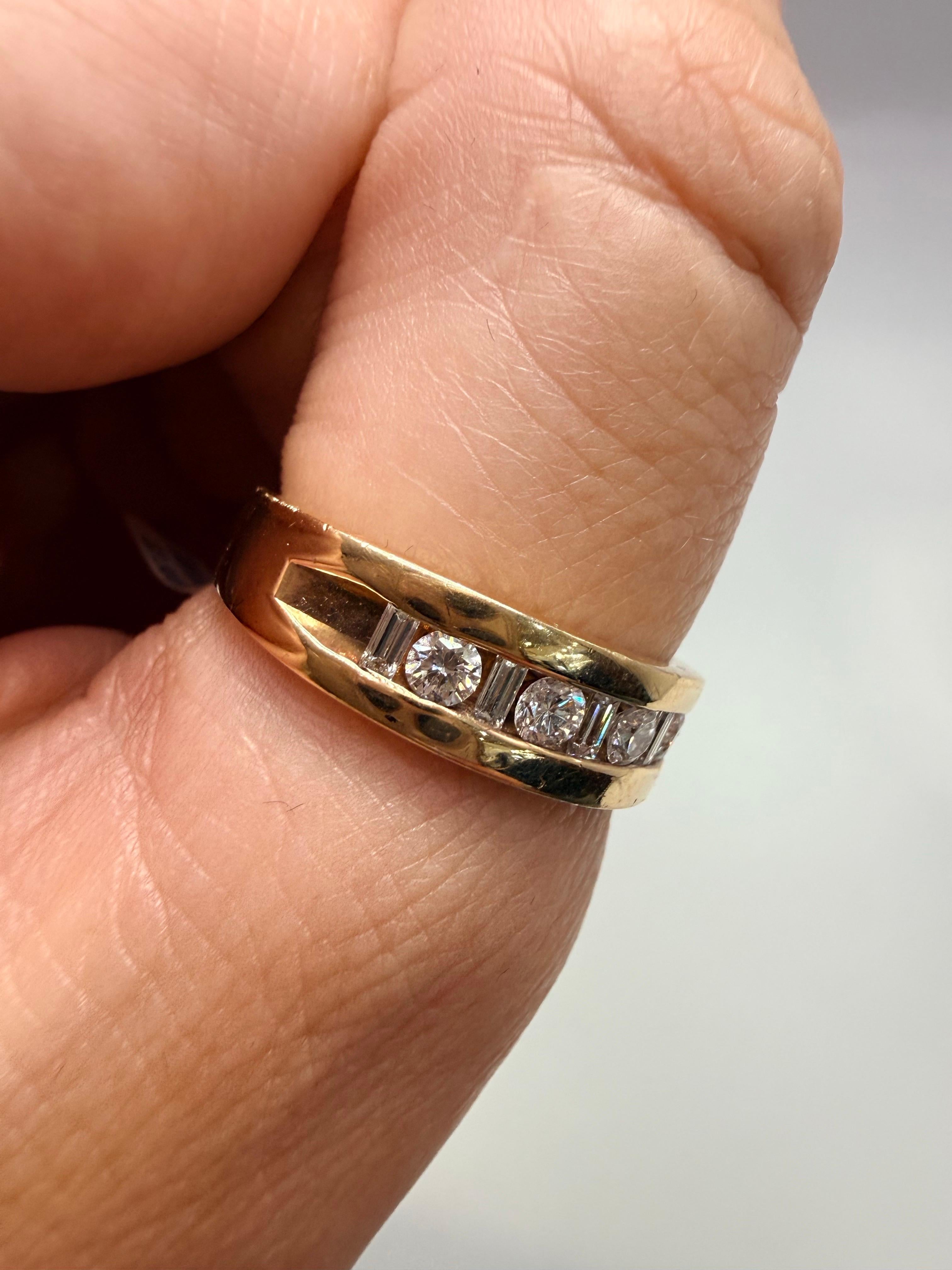 da uomo o donna Fede nuziale con diamanti da 0,85 carati in oro 14KT in vendita