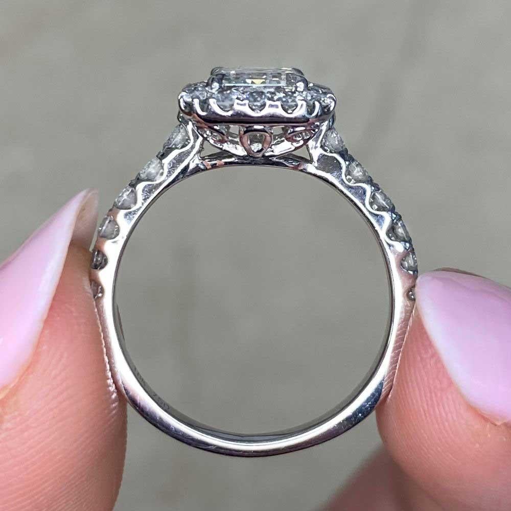 0.85ct Emerald Cut Diamond Engagement Ring, Diamond Halo, 18k White Gold For Sale 7