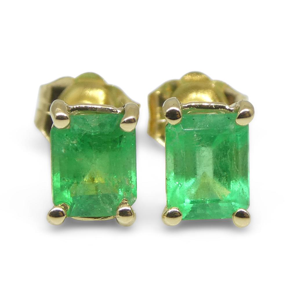 0.85ct Emerald Cut Green Colombian Emerald Stud Earrings set in 14k Yellow Gold For Sale 15