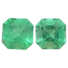 Paire d'émeraudes vertes carrées de Colombie de 0.85 carat